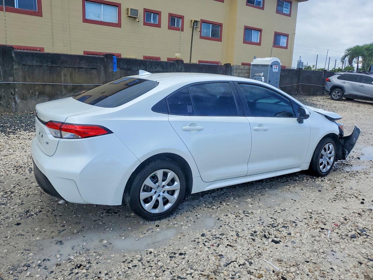 2024 Toyota Corolla Le White vin: 5YFB4MDE1RP219983