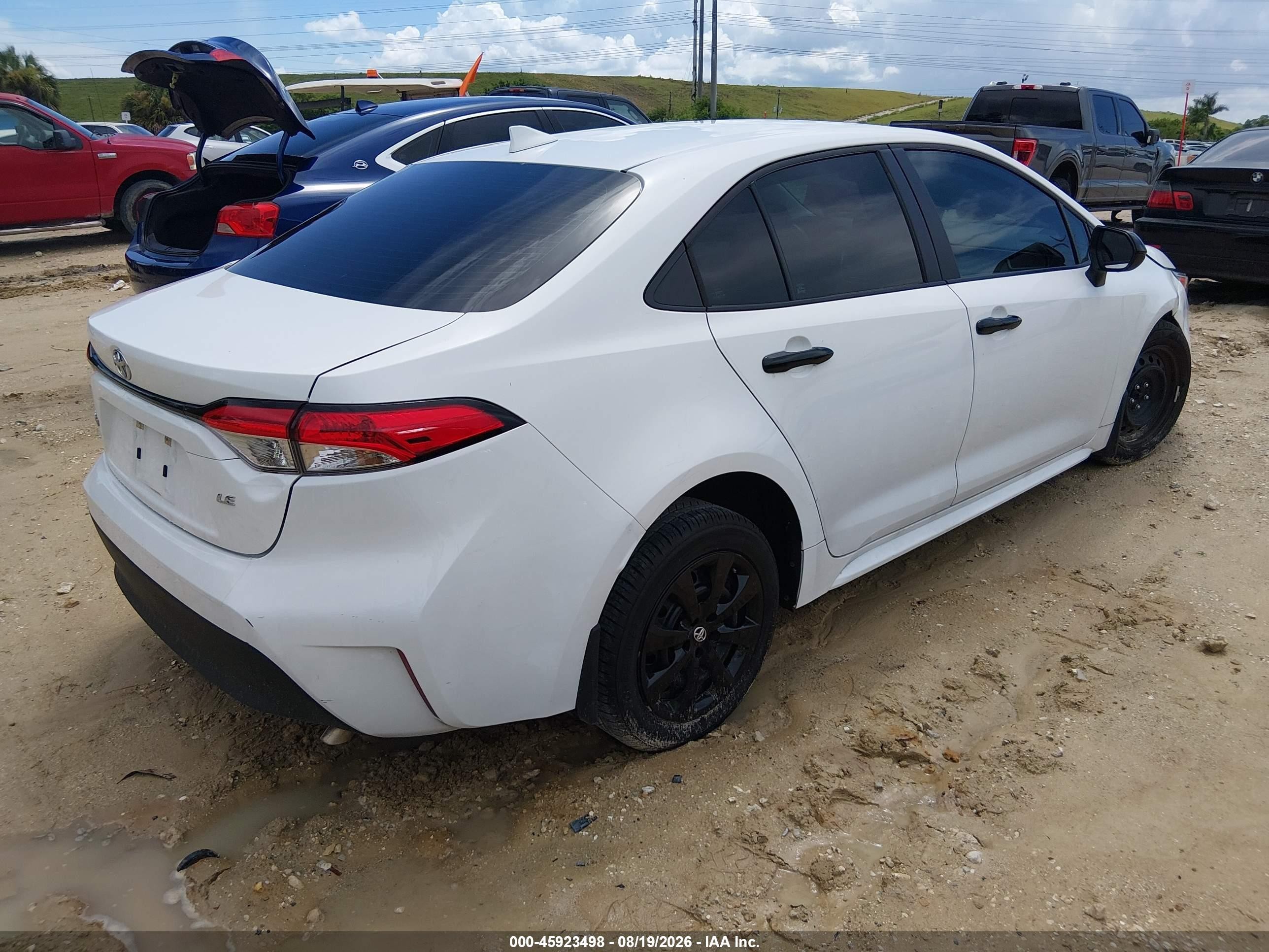 2025 Toyota Corolla Le White vin: 5YFB4MDE1SP353687