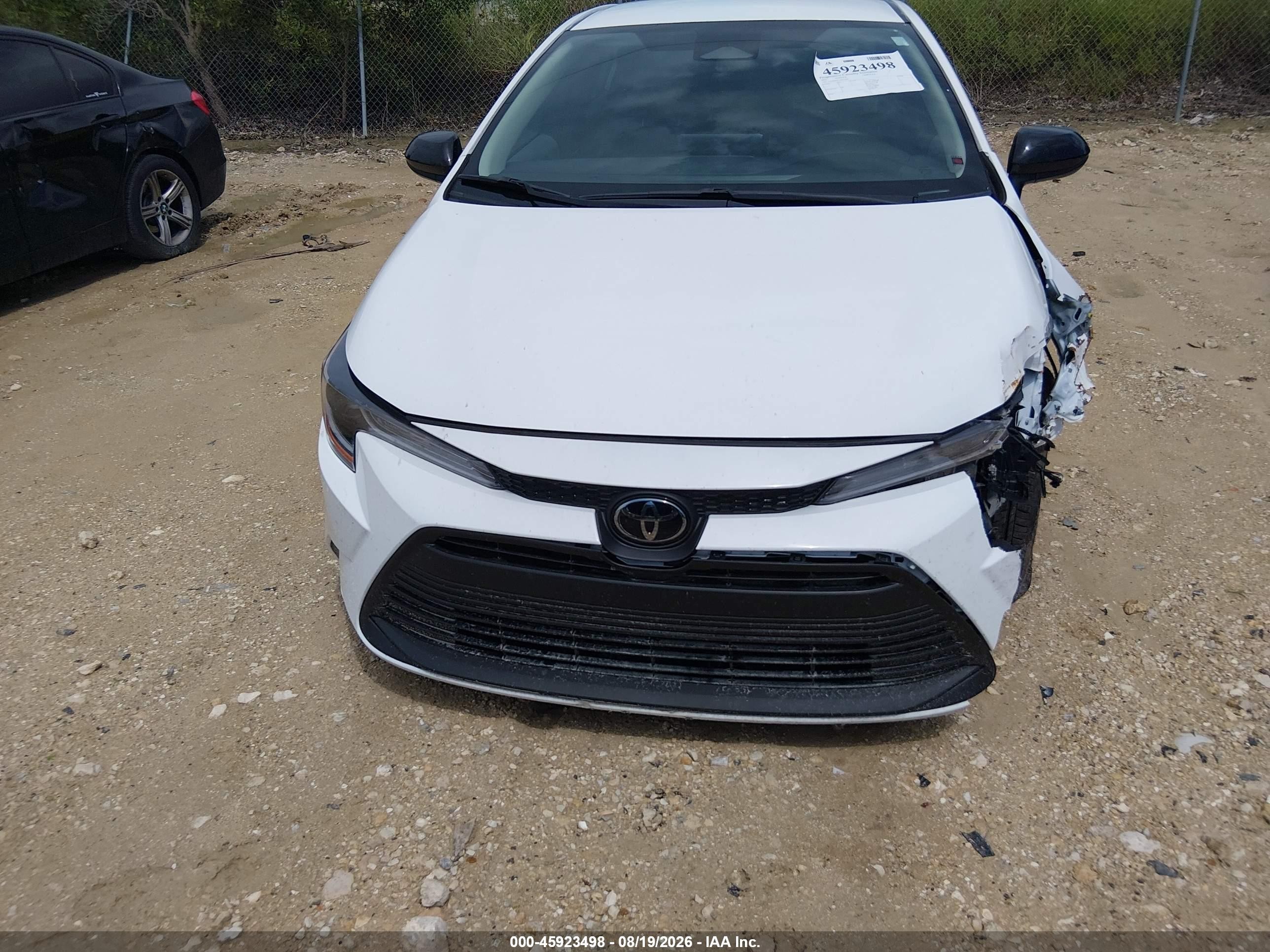 2025 Toyota Corolla Le White vin: 5YFB4MDE1SP353687