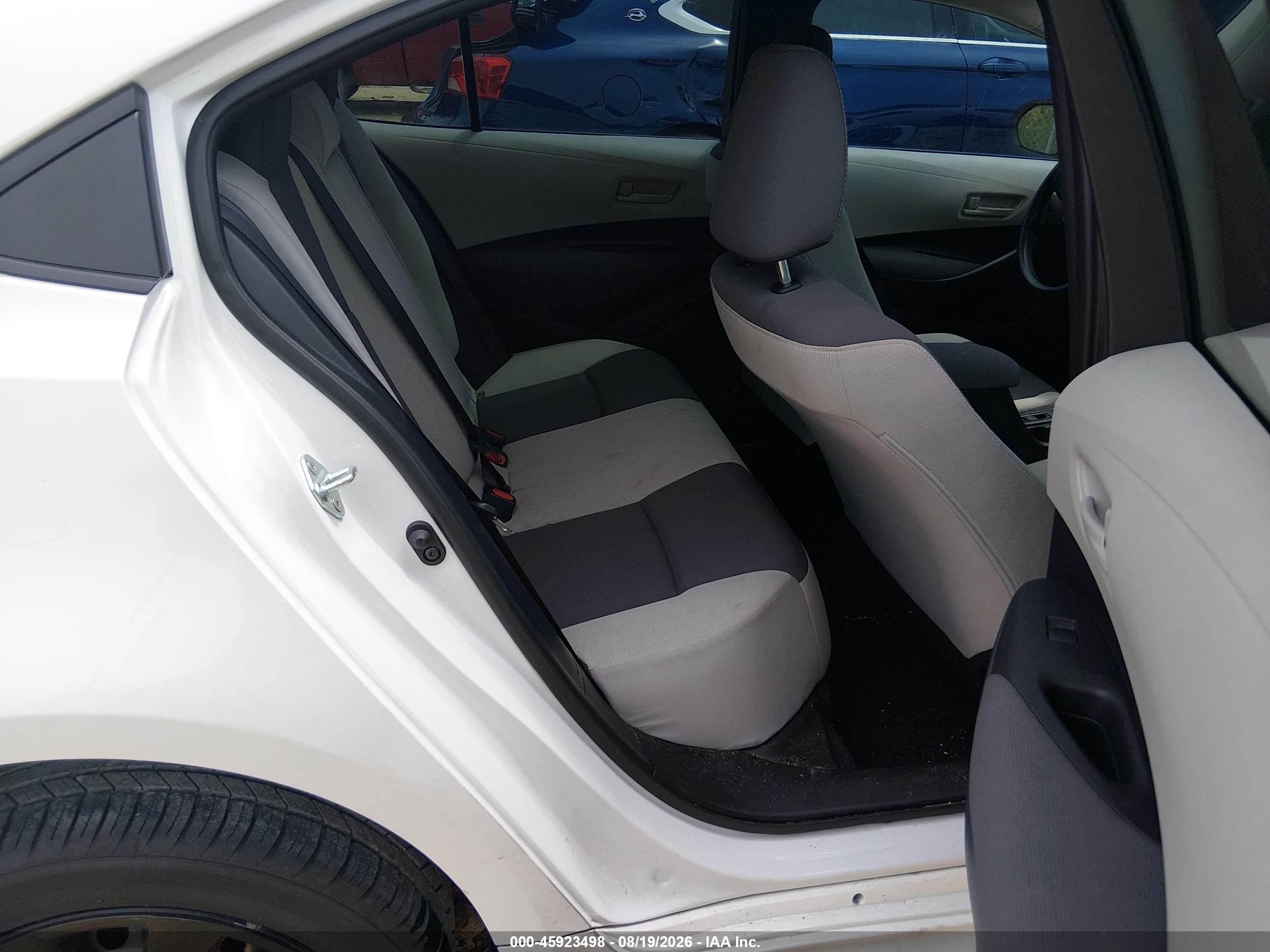 2025 Toyota Corolla Le White vin: 5YFB4MDE1SP353687