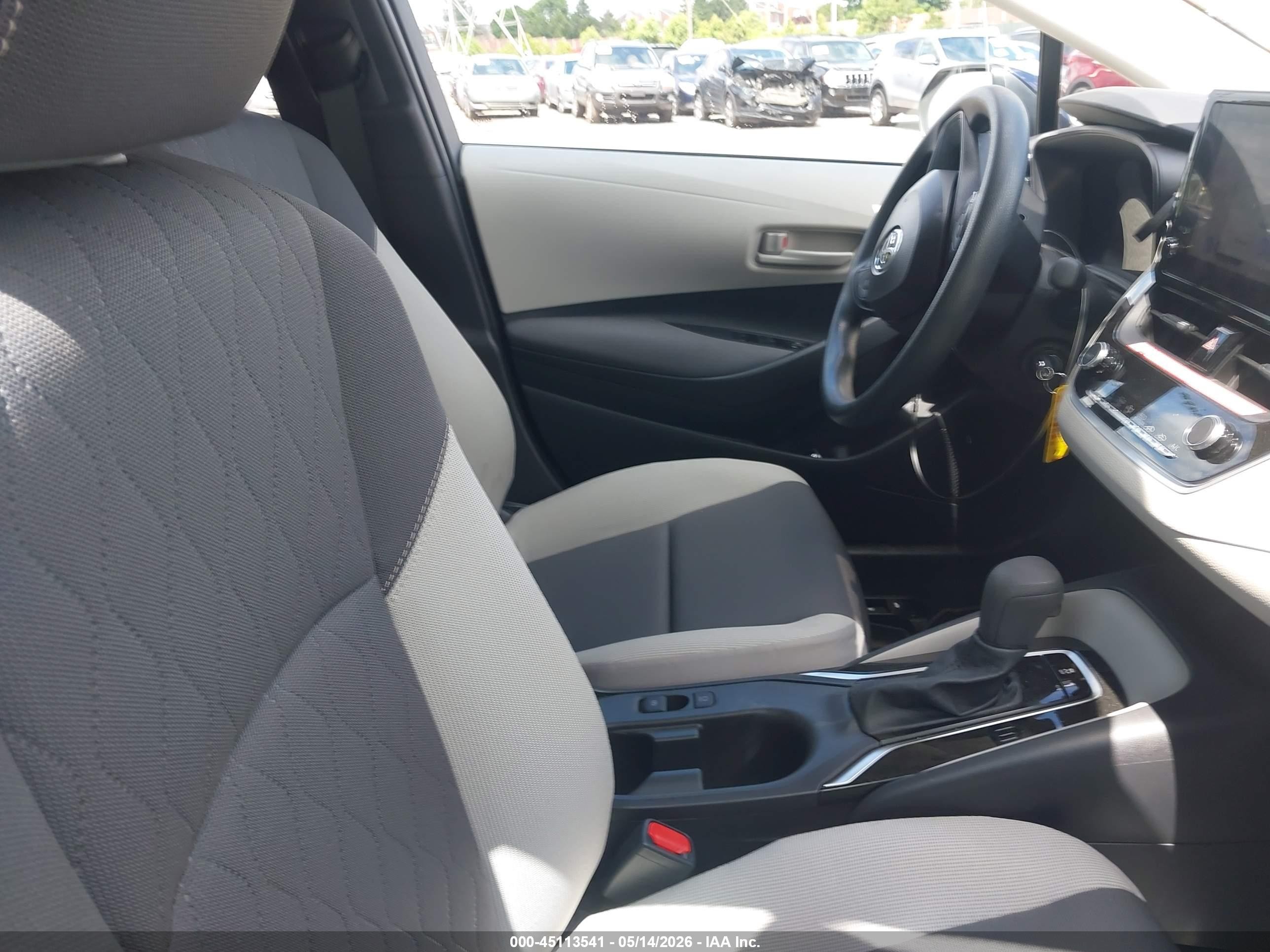 2026 Toyota Corolla Le Blue vin: 5YFB4MDE1TP392748