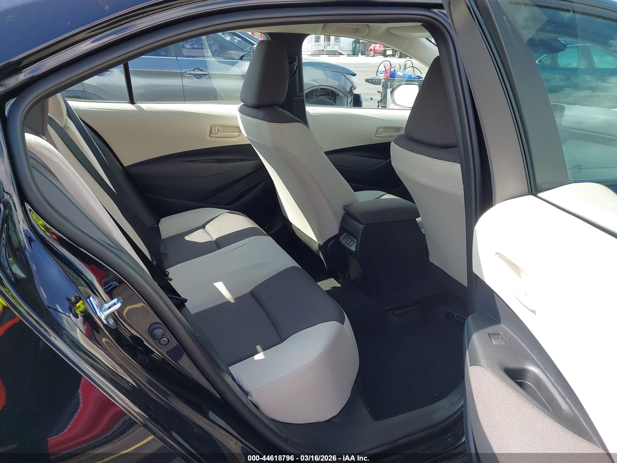 2026 Toyota Corolla Le Black vin: 5YFB4MDE1TP407815