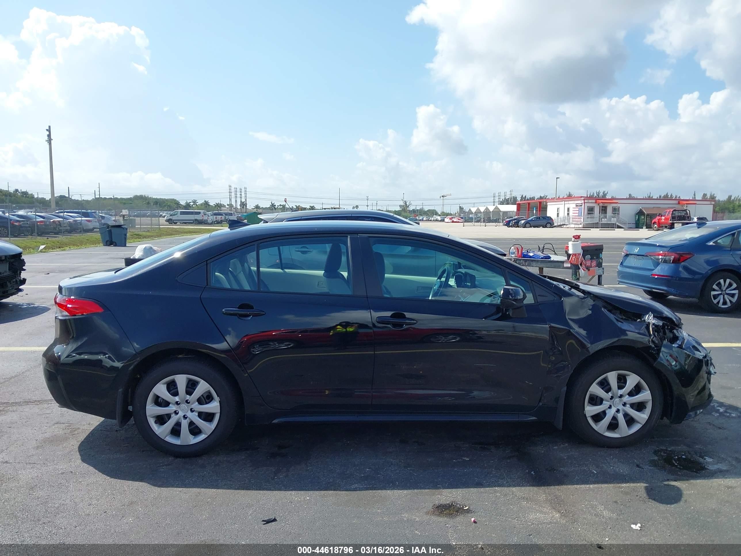2026 Toyota Corolla Le Black vin: 5YFB4MDE1TP407815
