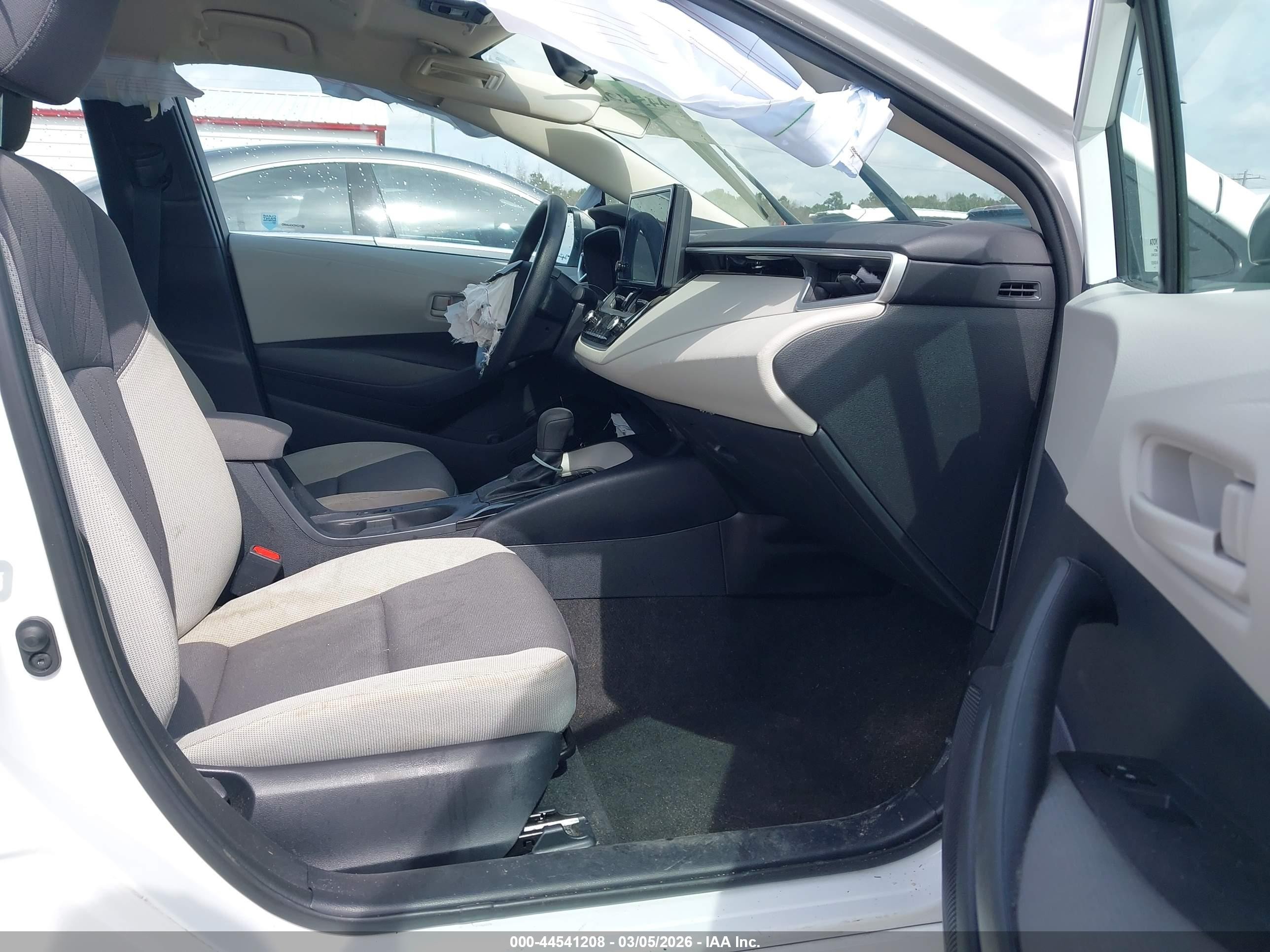 2023 Toyota Corolla Le White vin: 5YFB4MDE2PP002990