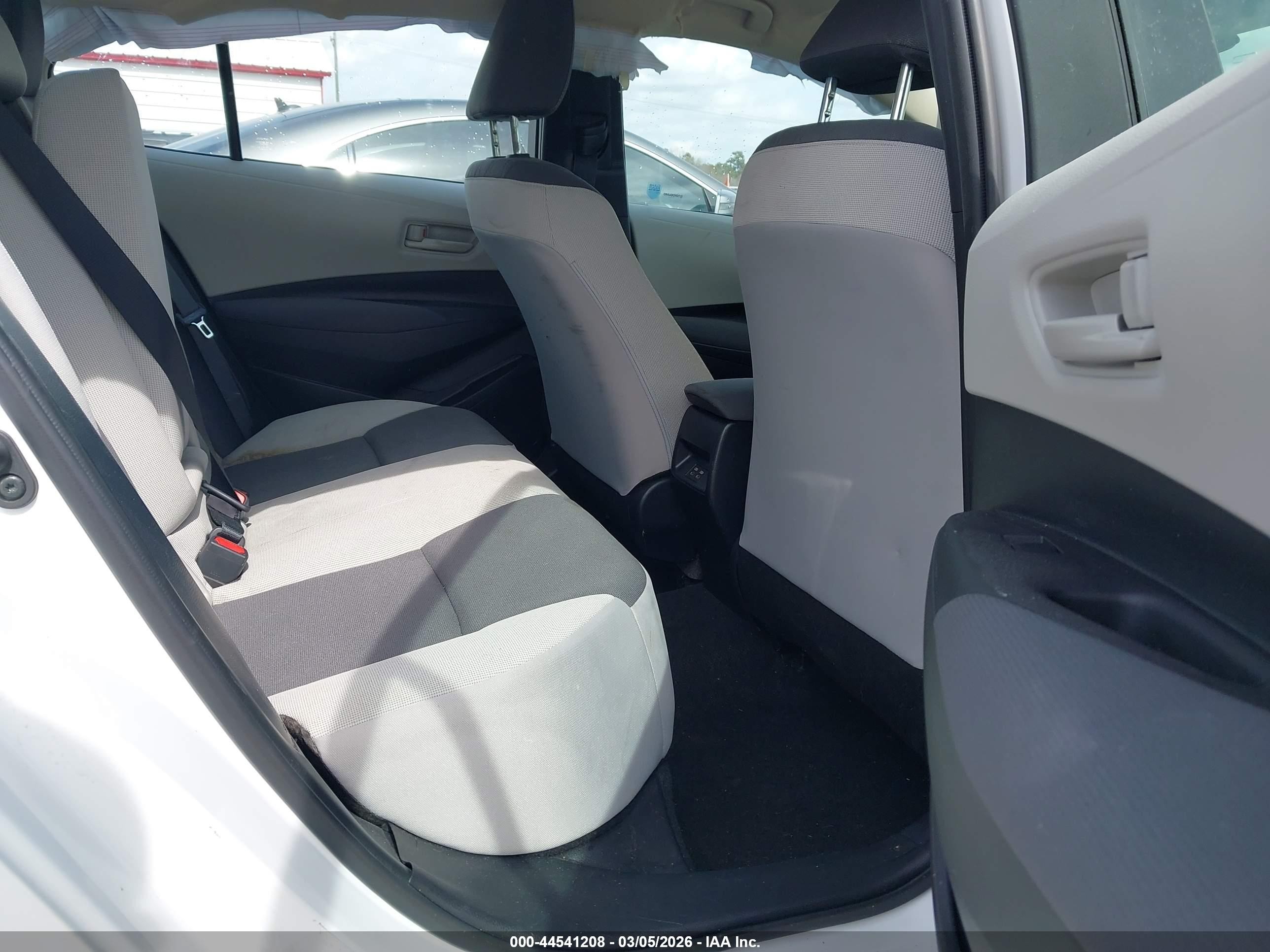 2023 Toyota Corolla Le White vin: 5YFB4MDE2PP002990
