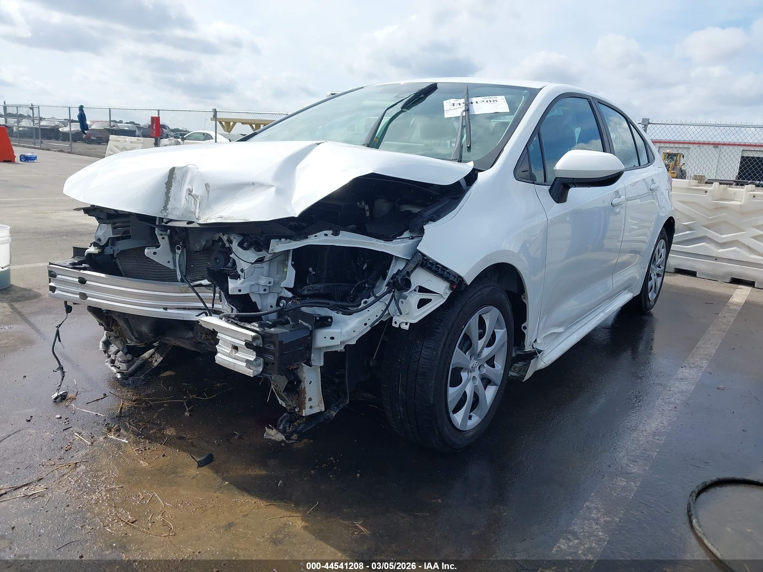 2023 Toyota Corolla Le White vin: 5YFB4MDE2PP002990