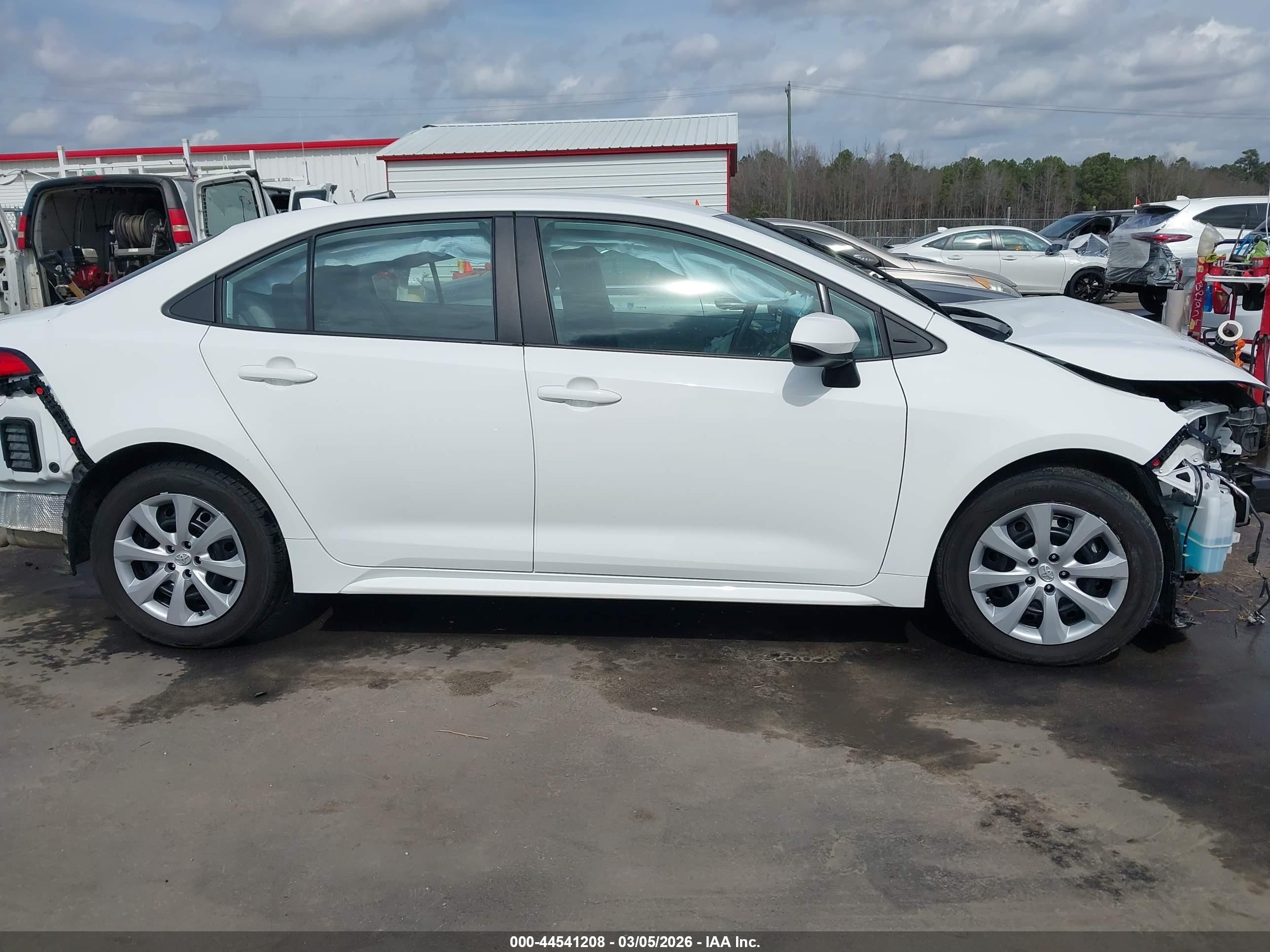 2023 Toyota Corolla Le White vin: 5YFB4MDE2PP002990