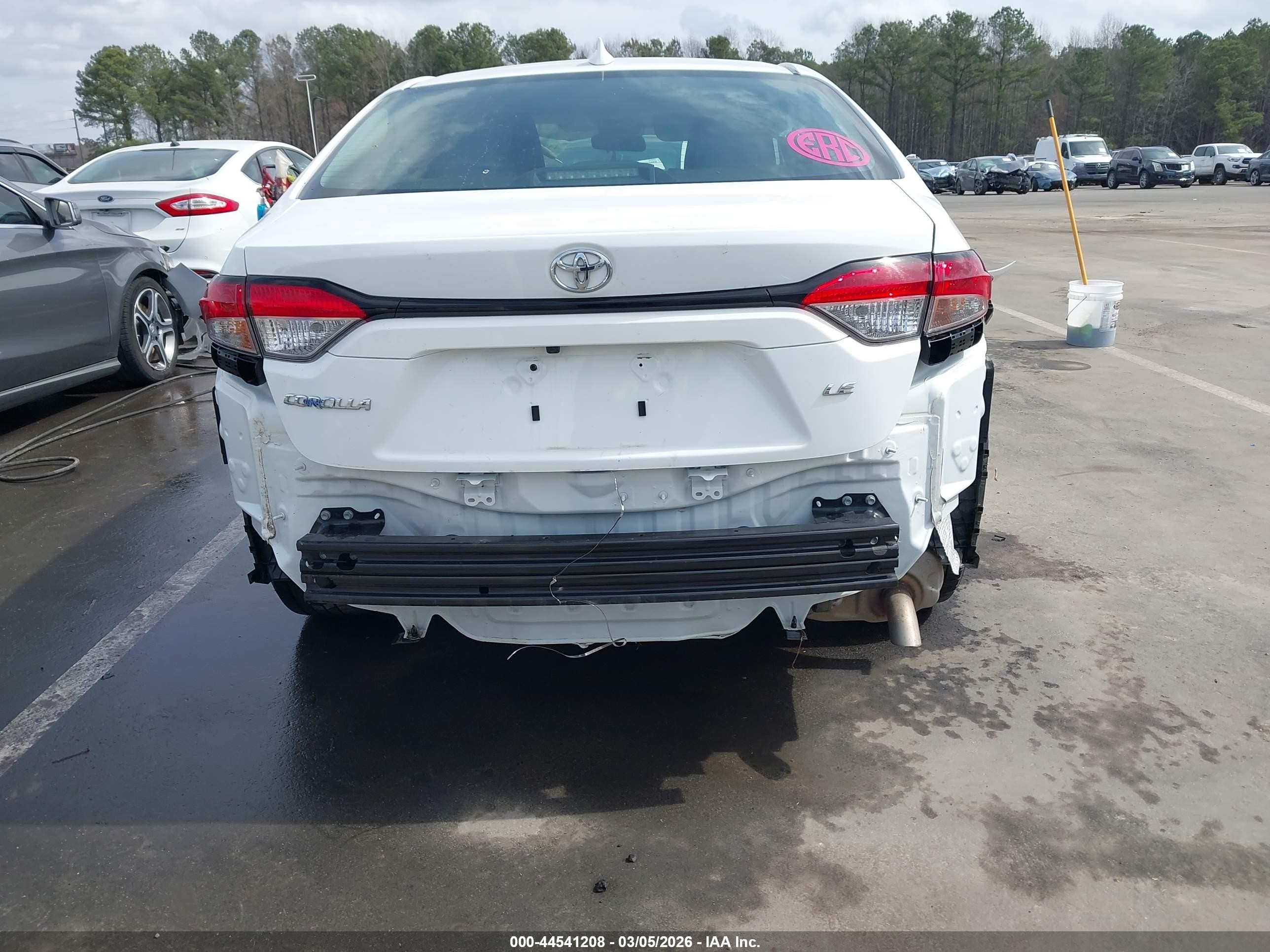 2023 Toyota Corolla Le White vin: 5YFB4MDE2PP002990