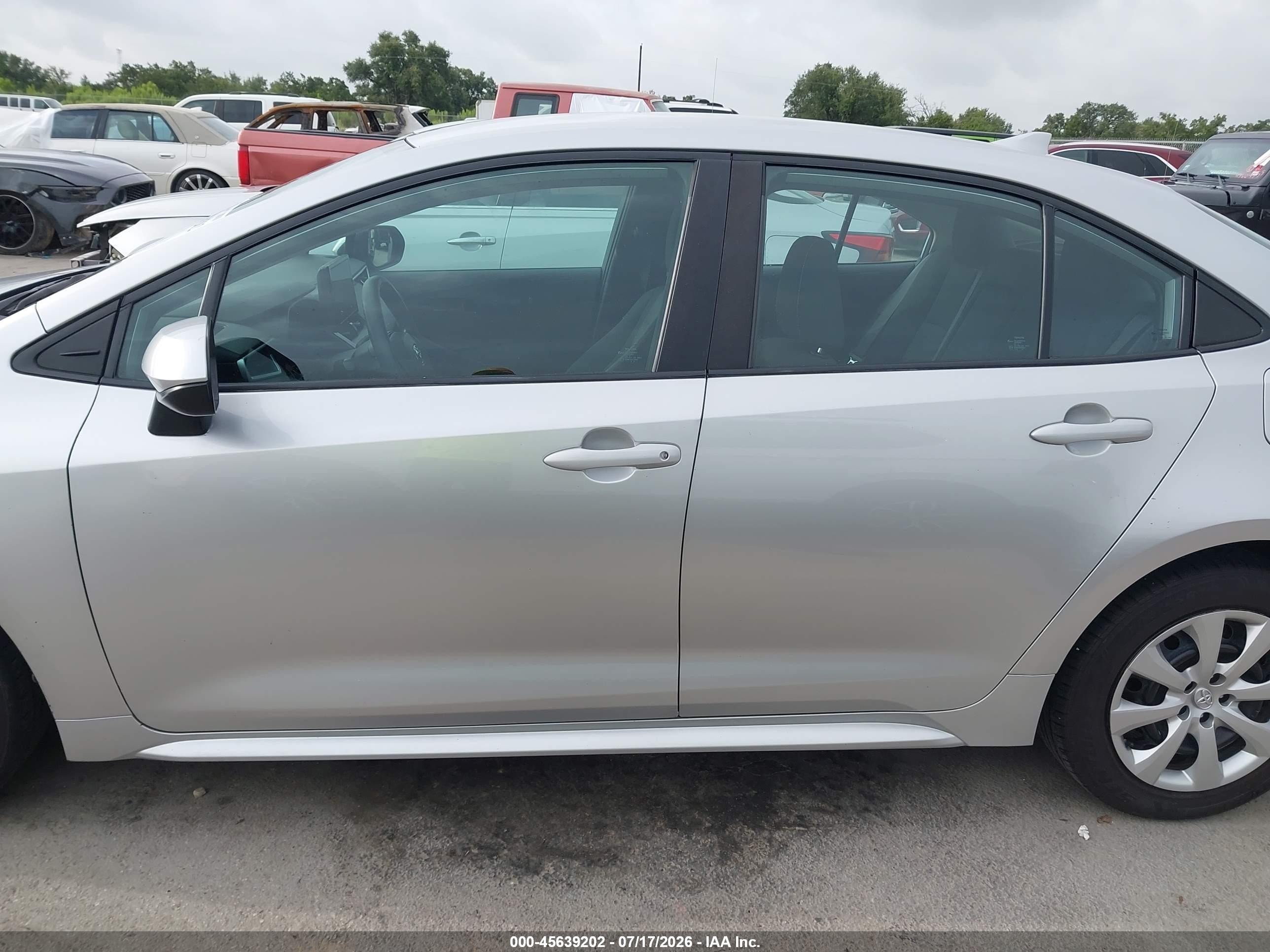 2023 Toyota Corolla Le Silver vin: 5YFB4MDE2PP014170