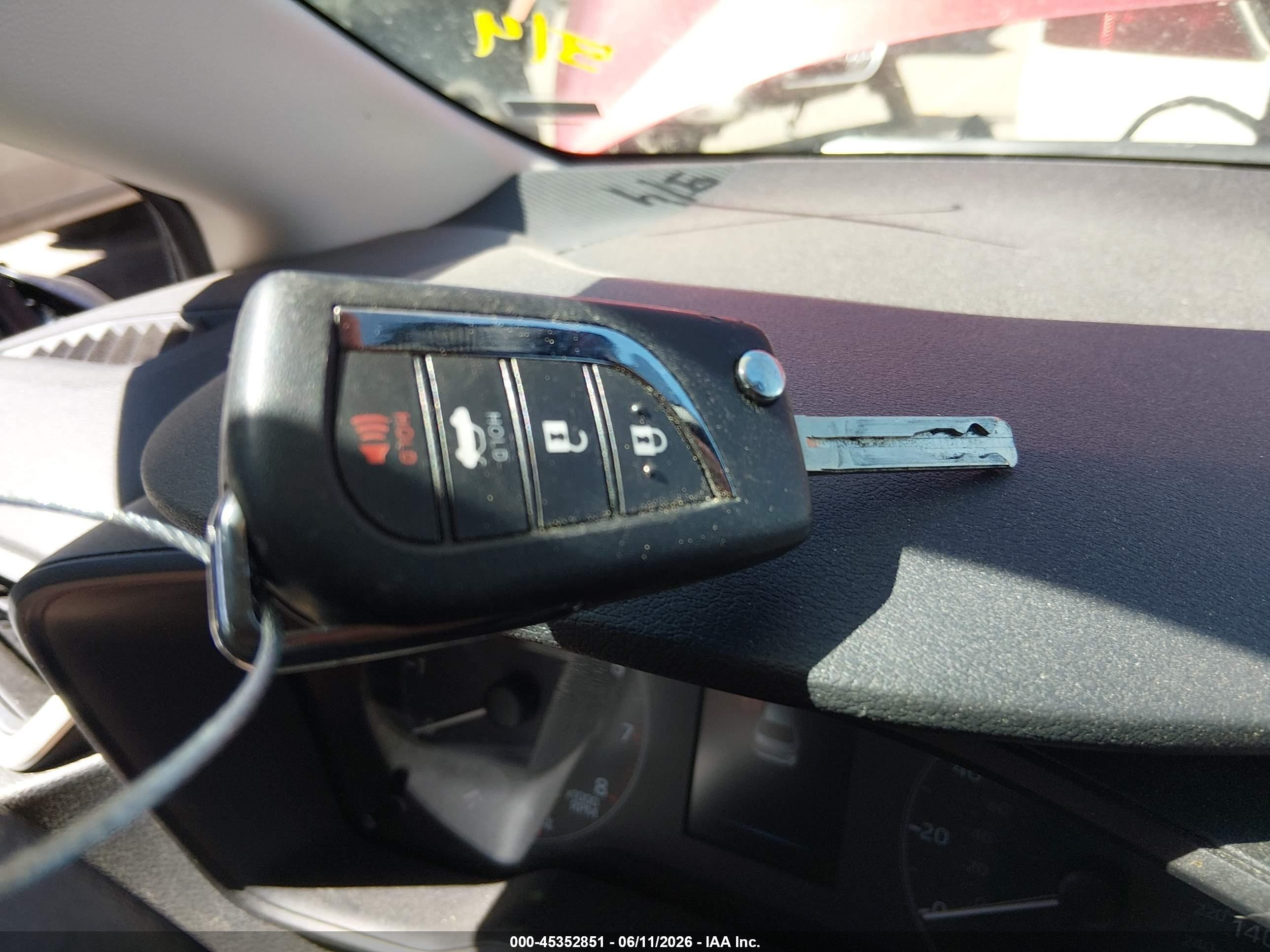 2025 Toyota Corolla Le Red vin: 5YFB4MDE2SP245613