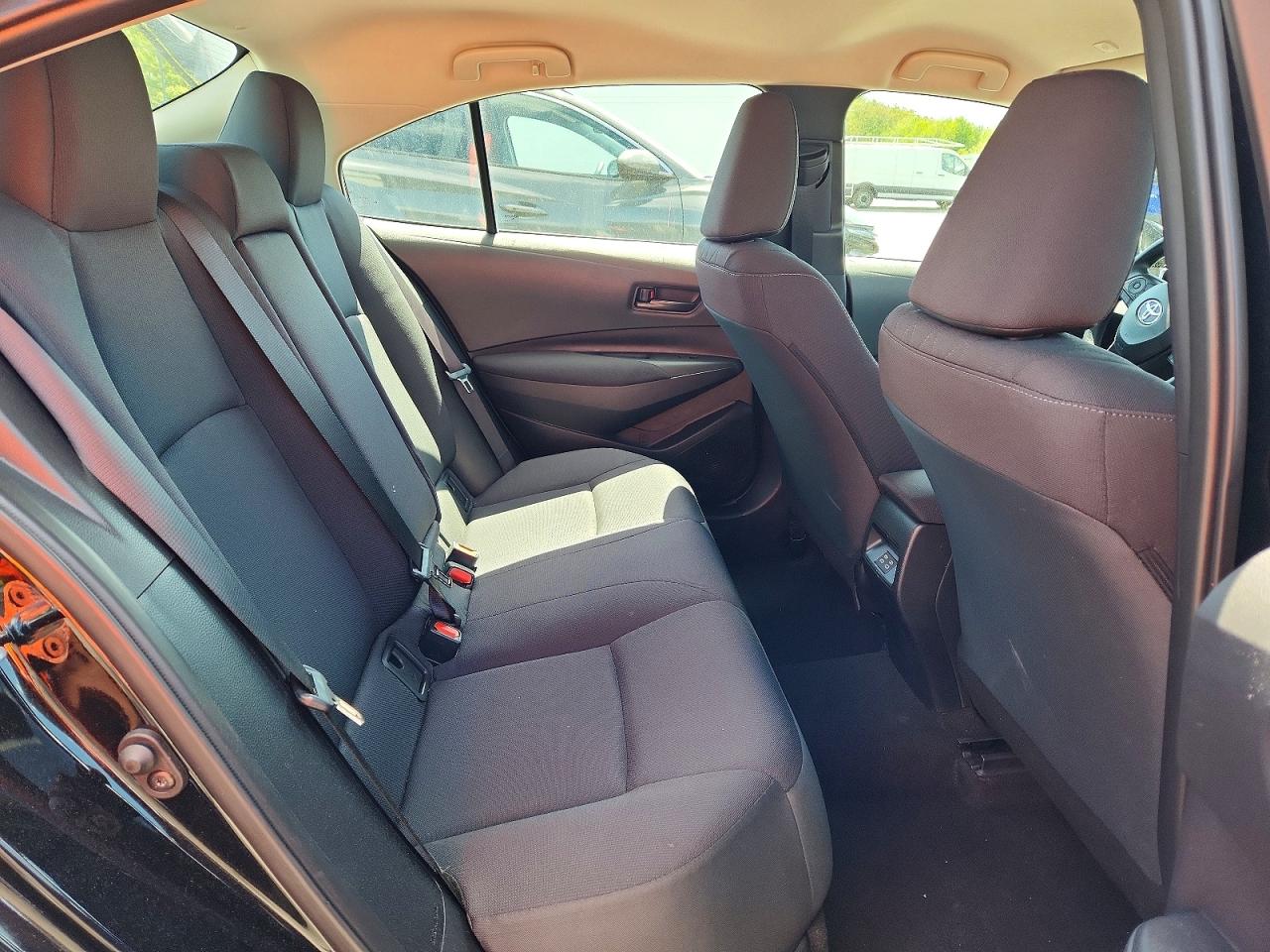 2025 Toyota Corolla Le Blue vin: 5YFB4MDE2SP320679