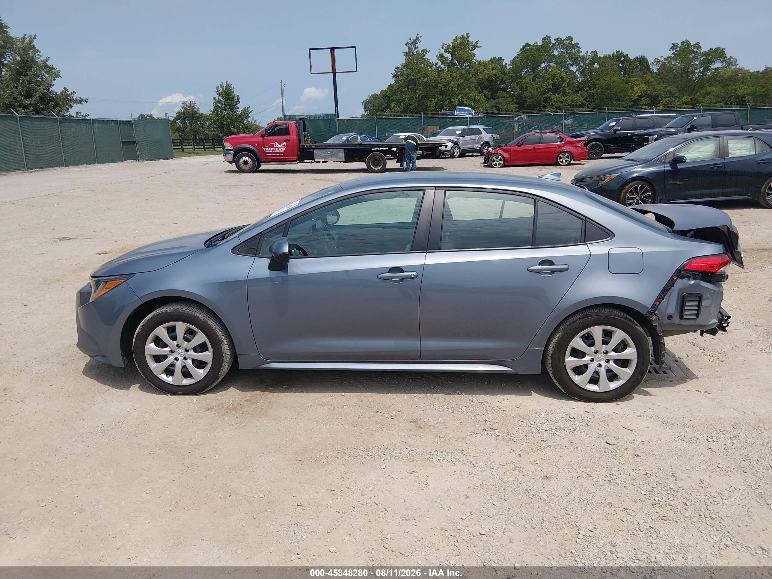 2025 Toyota Corolla Le Gray vin: 5YFB4MDE3SP255079