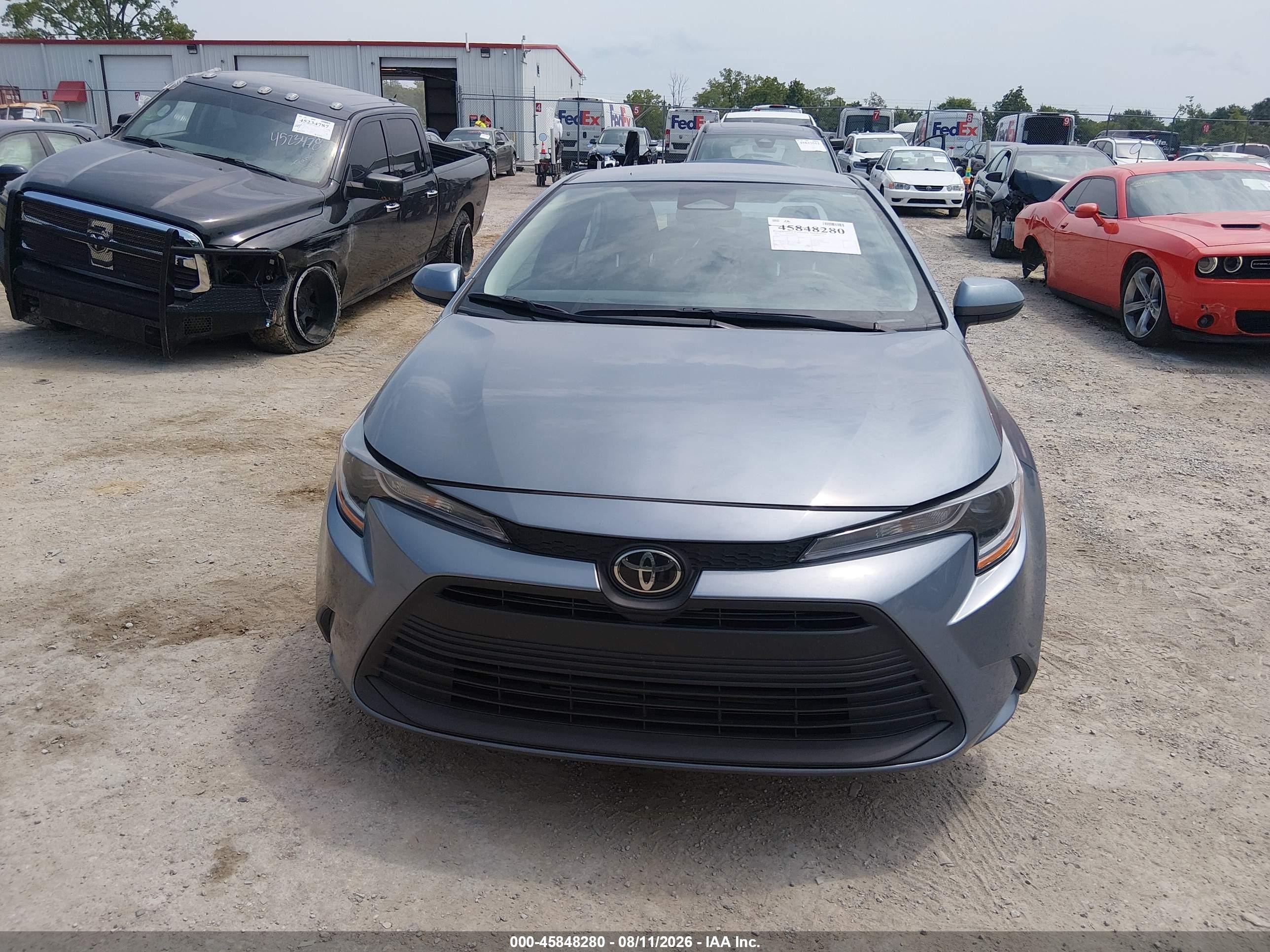 2025 Toyota Corolla Le Gray vin: 5YFB4MDE3SP255079