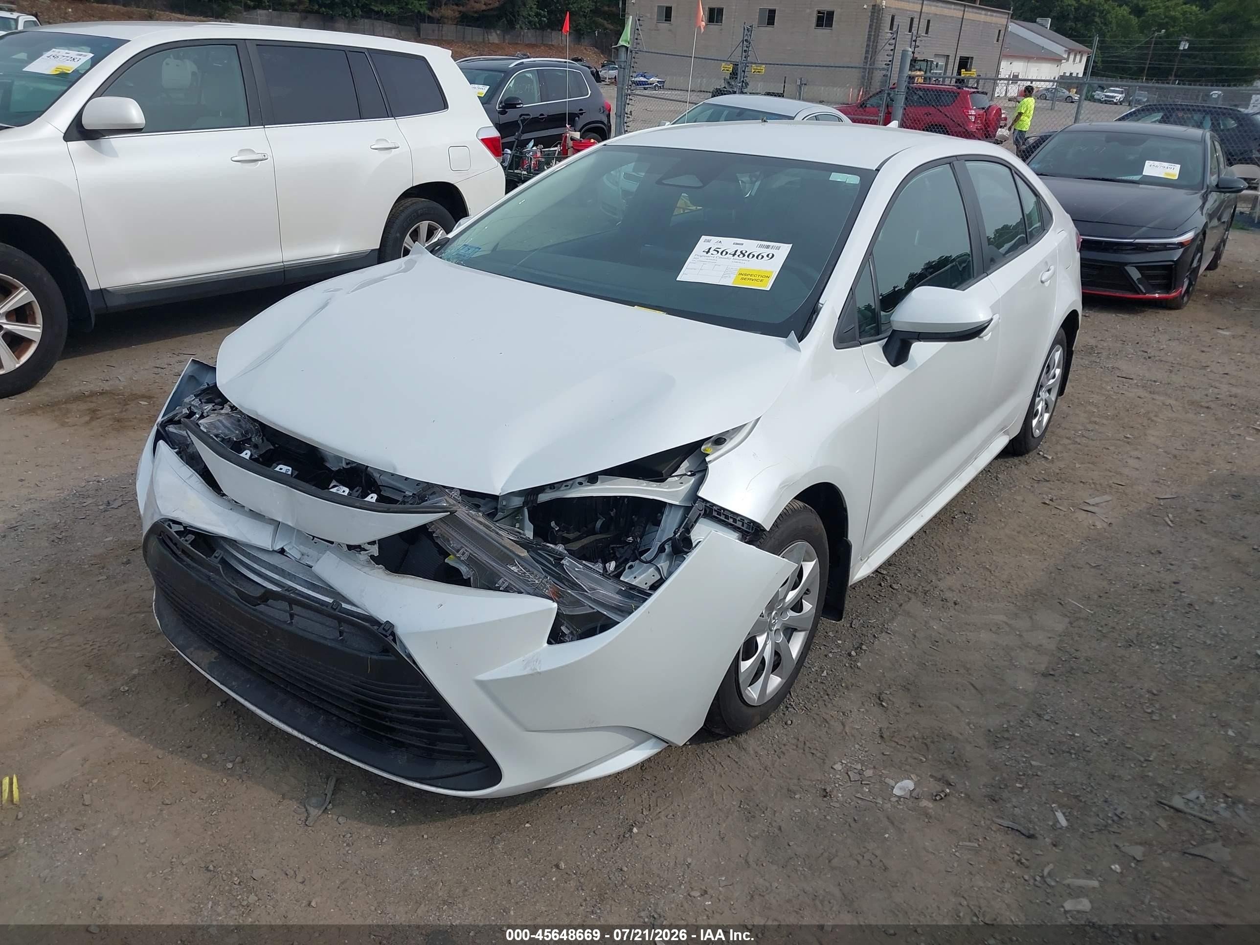 2025 Toyota Corolla Le White vin: 5YFB4MDE3SP324420