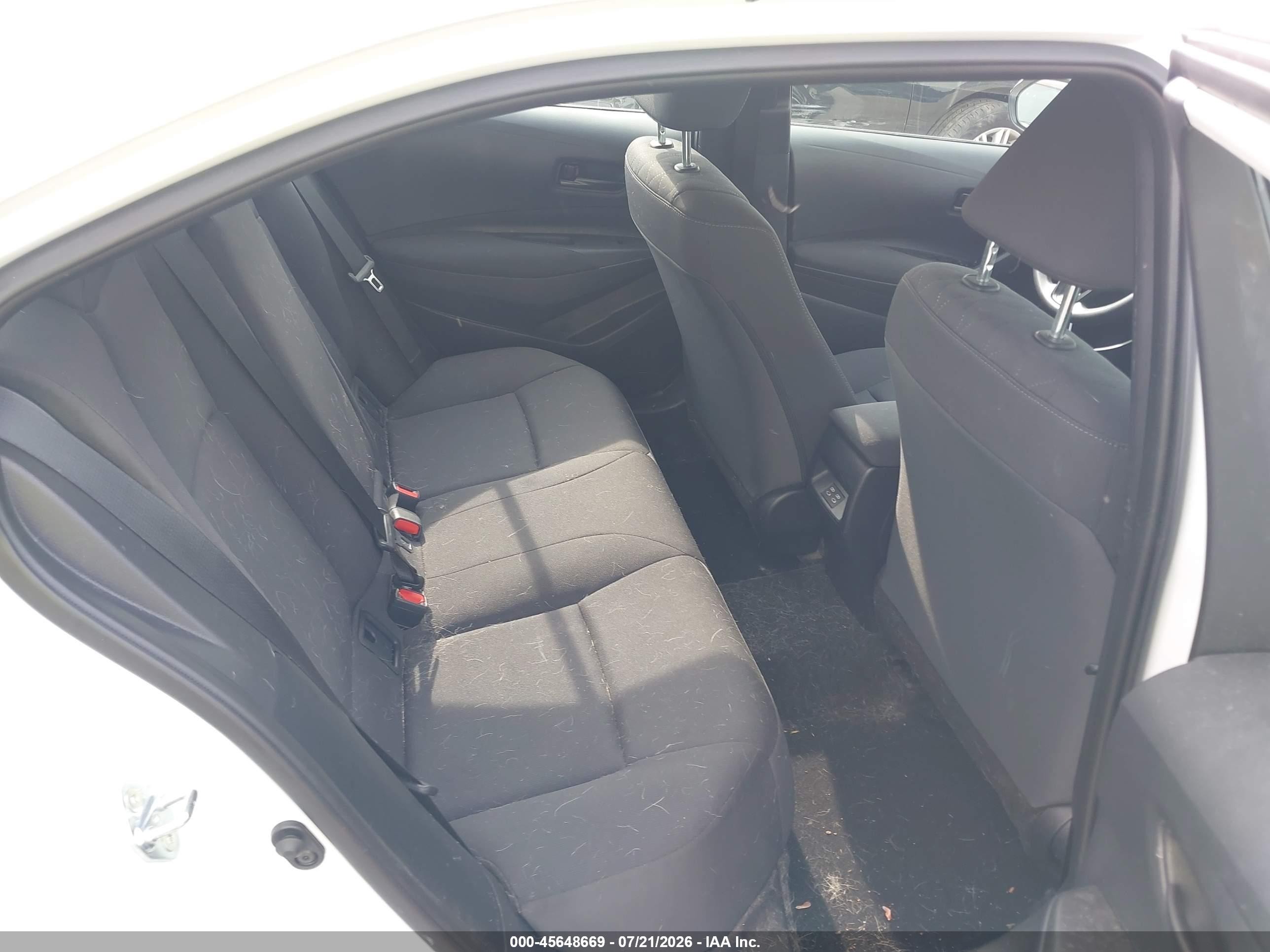2025 Toyota Corolla Le White vin: 5YFB4MDE3SP324420