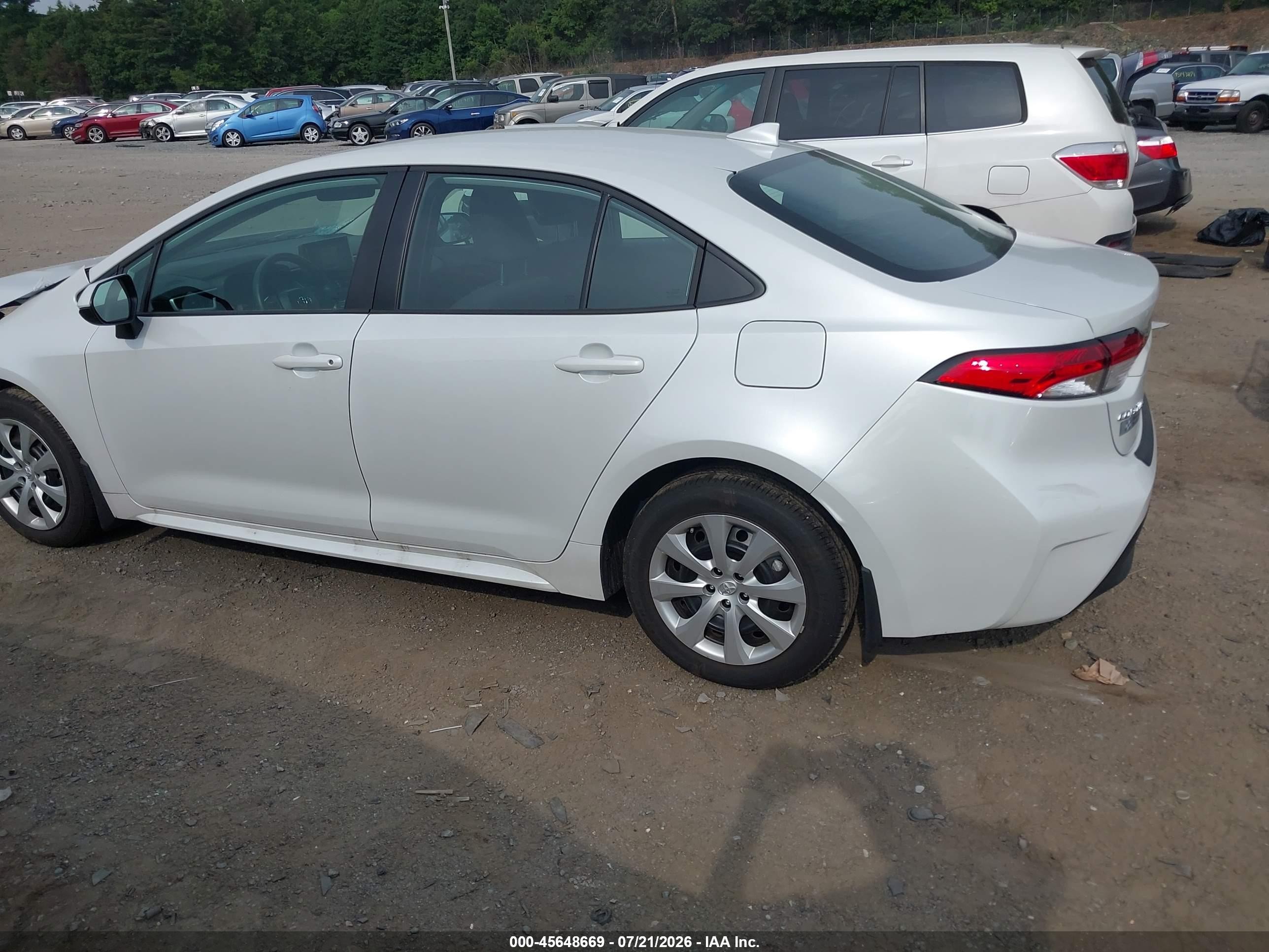 2025 Toyota Corolla Le White vin: 5YFB4MDE3SP324420