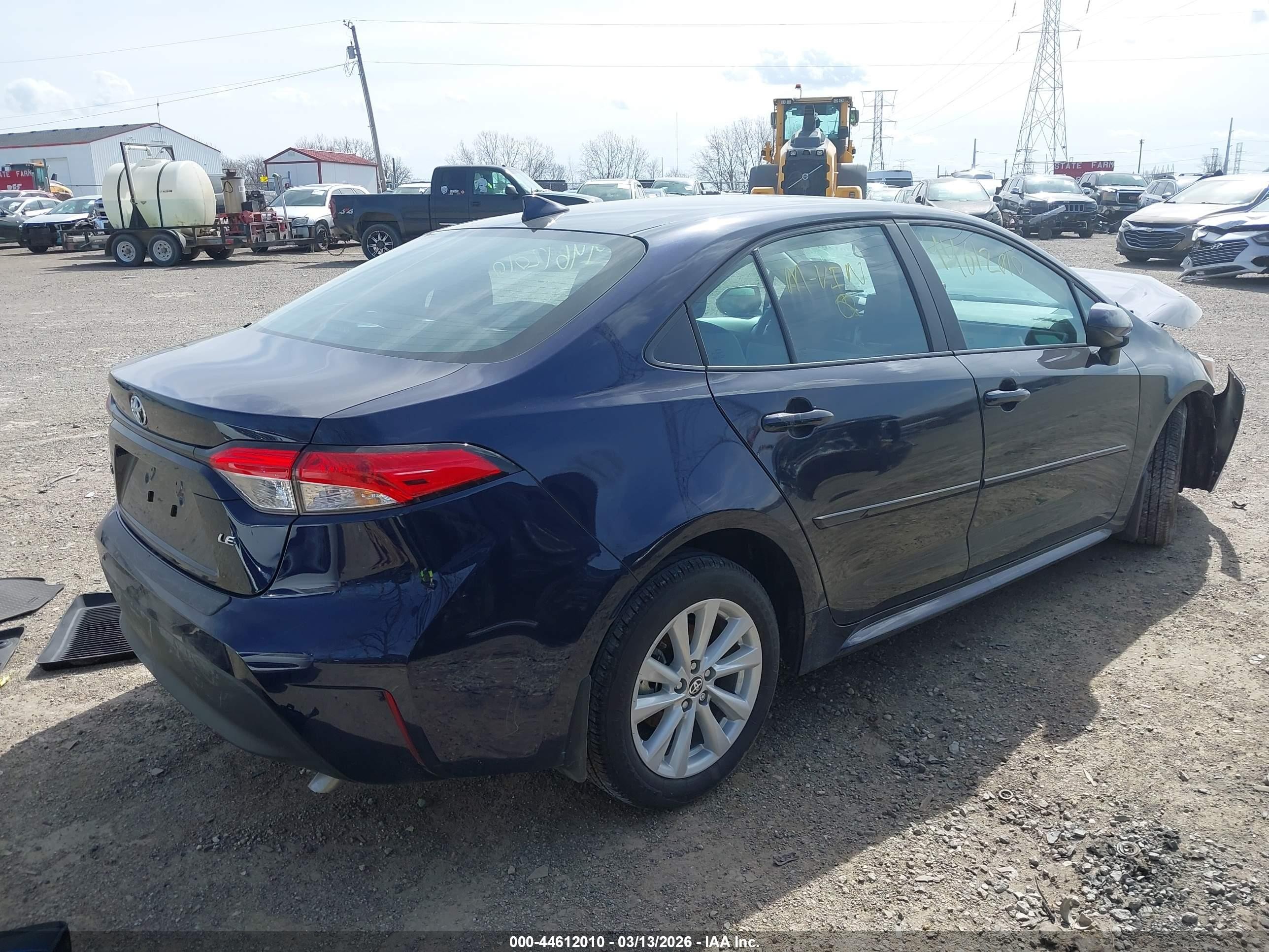 2025 Toyota Corolla Le Blue vin: 5YFB4MDE3SP351939