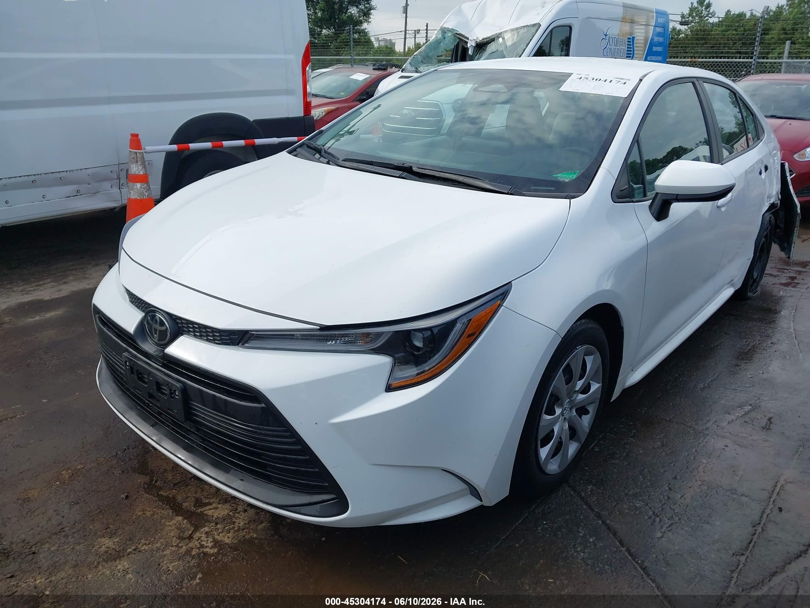 2024 Toyota Corolla Le White vin: 5YFB4MDE4RP096227