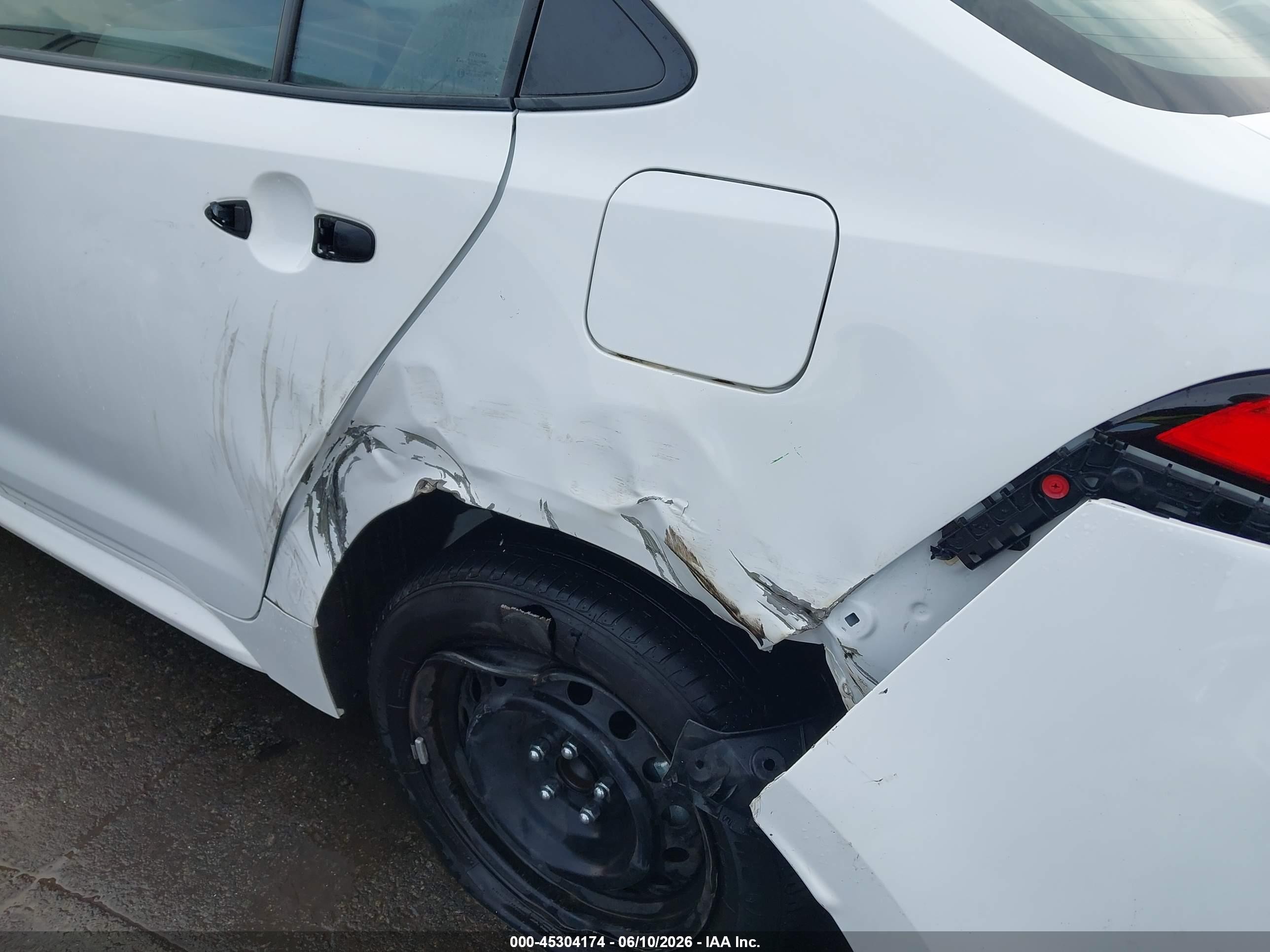 2024 Toyota Corolla Le White vin: 5YFB4MDE4RP096227