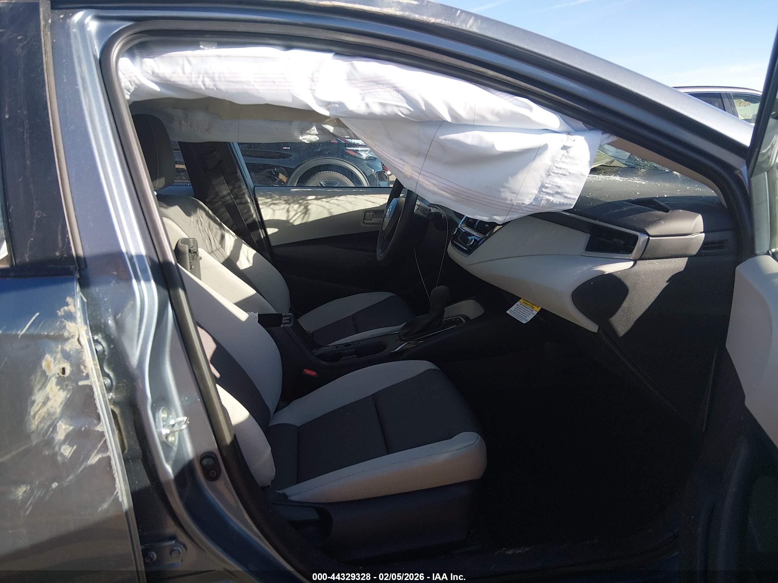 2026 Toyota Corolla Le Blue vin: 5YFB4MDE4TP369495