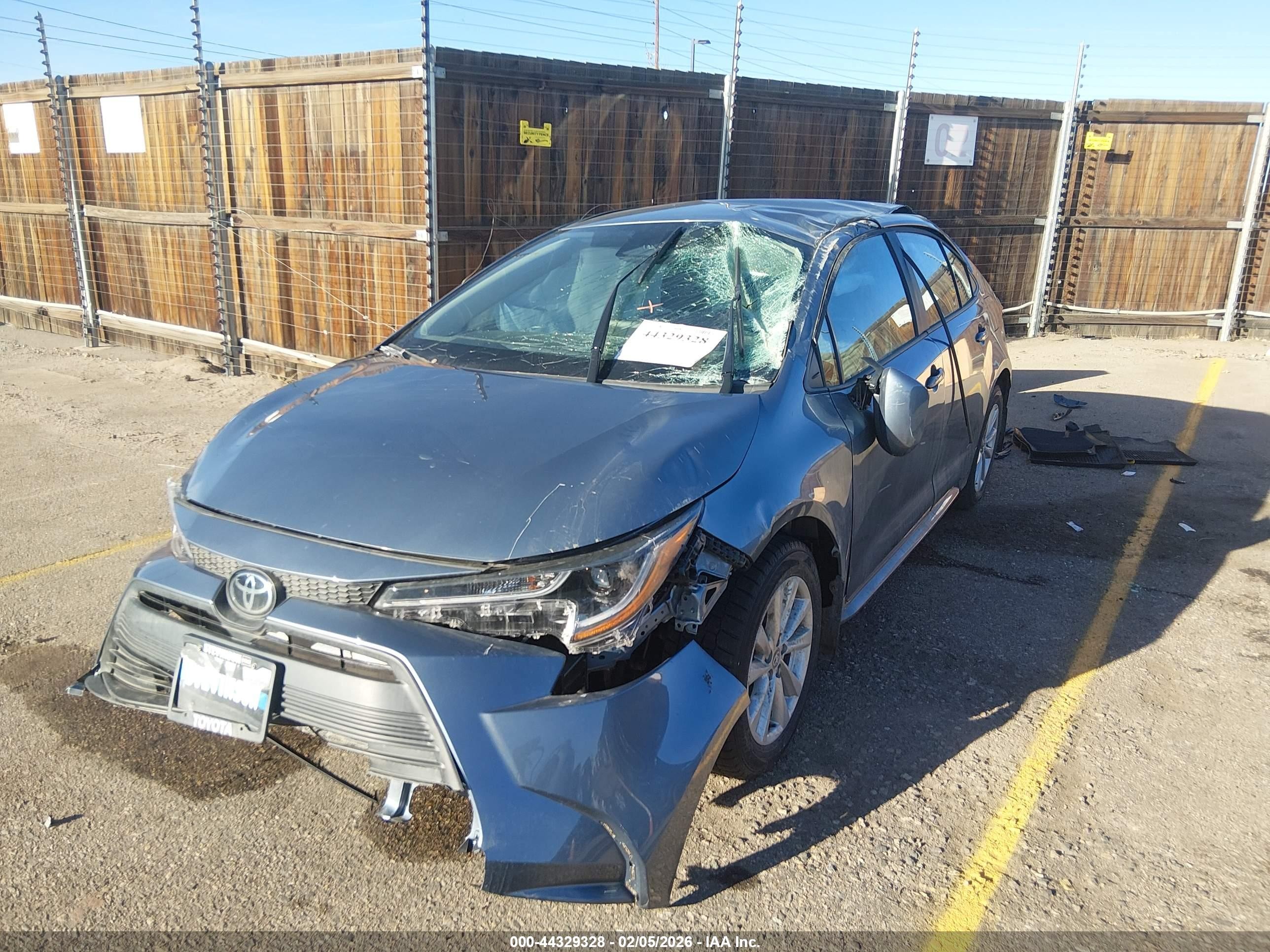 2026 Toyota Corolla Le Blue vin: 5YFB4MDE4TP369495