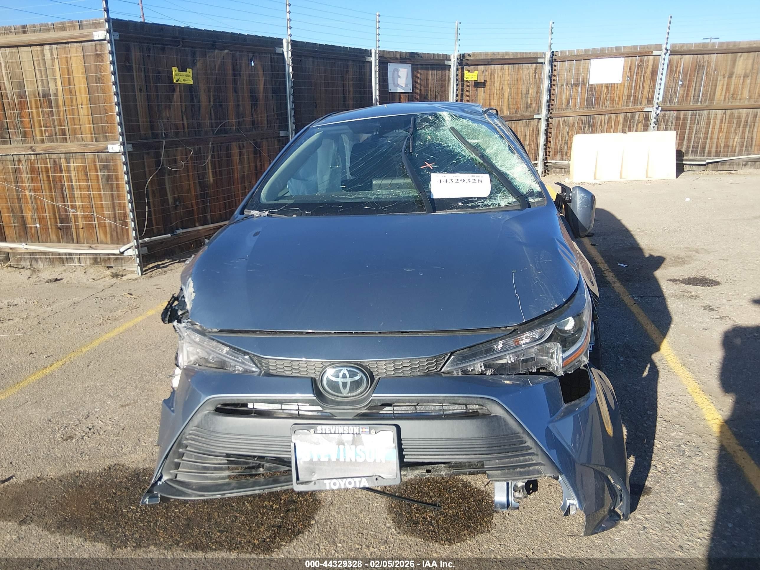2026 Toyota Corolla Le Blue vin: 5YFB4MDE4TP369495
