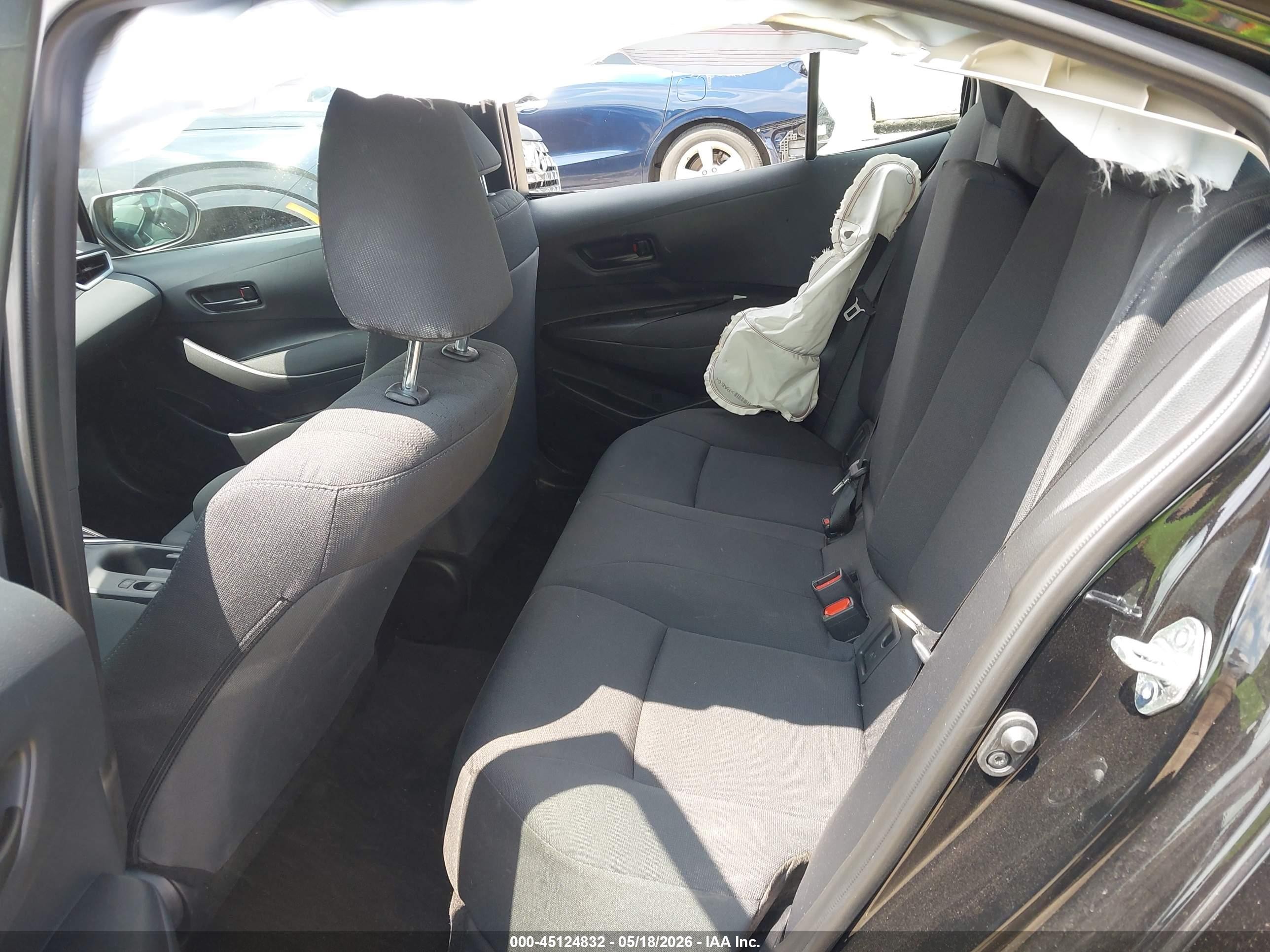 2026 Toyota Corolla Le Black vin: 5YFB4MDE4TP383011