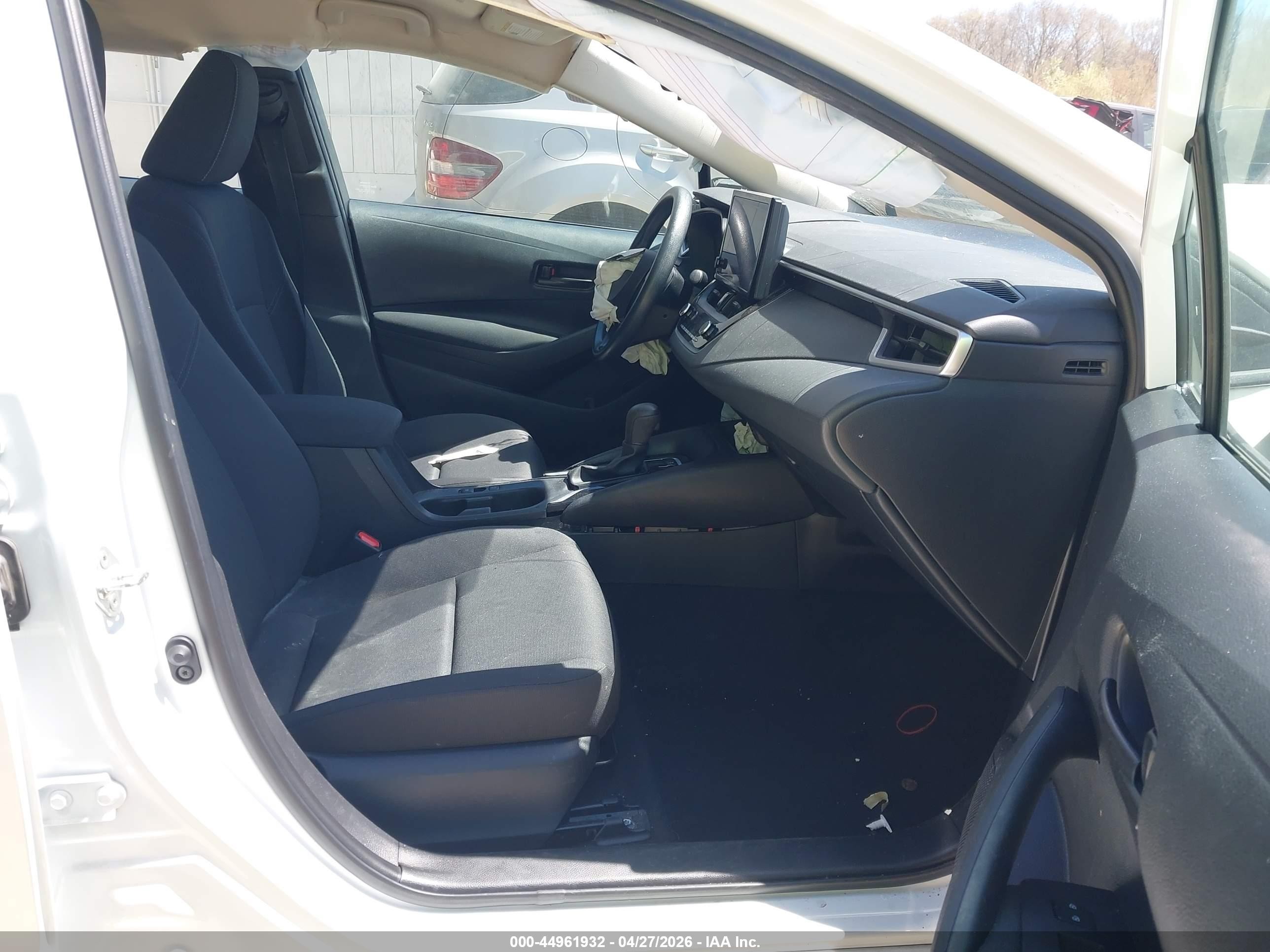 2023 Toyota Corolla Le White vin: 5YFB4MDE5PP003695