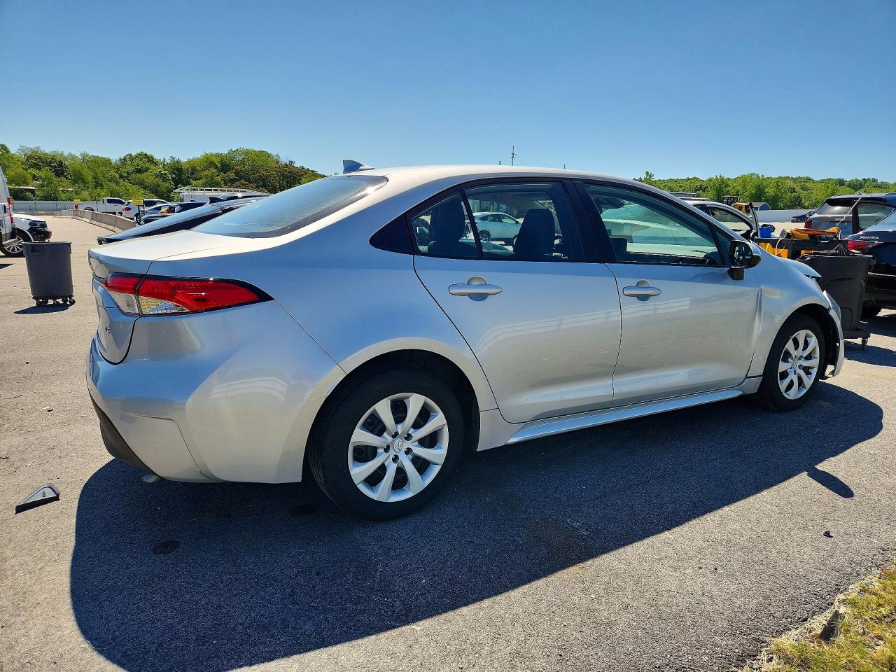 2024 Toyota Corolla Le Silver vin: 5YFB4MDE5RP192979