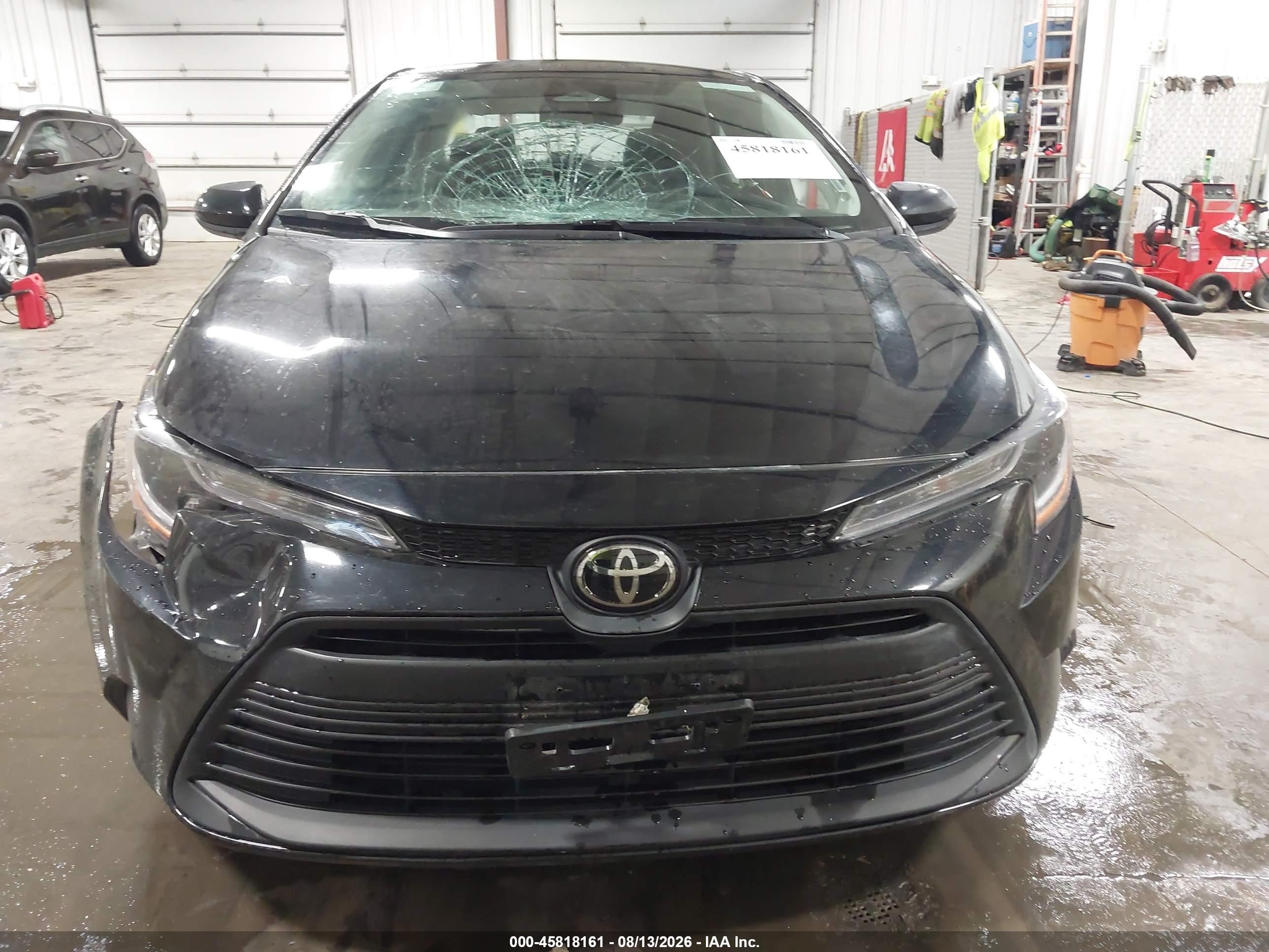 2025 Toyota Corolla Le Black vin: 5YFB4MDE5SP251549