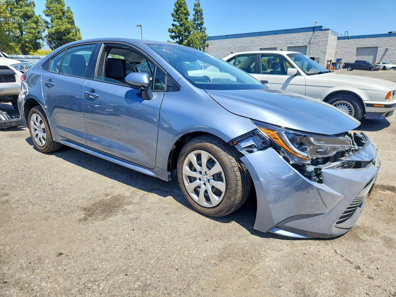 2026 Toyota Corolla Le Синий vin: 5YFB4MDE5TP372275