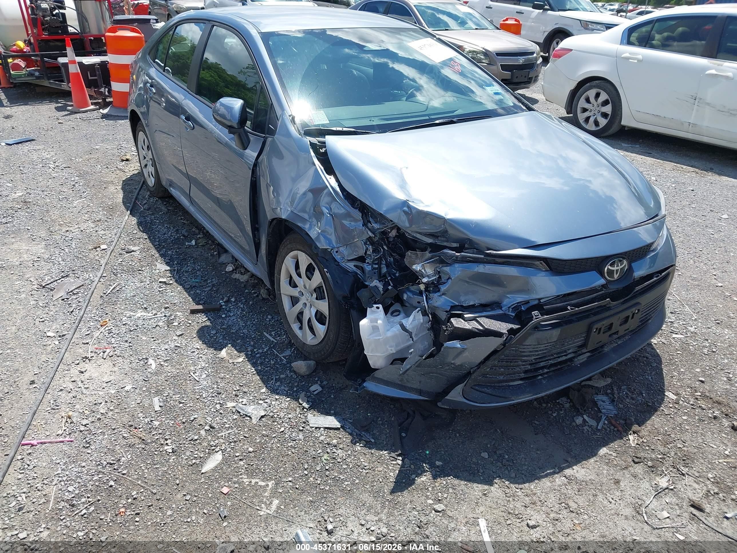 2026 Toyota Corolla Le Blue vin: 5YFB4MDE5TP445466