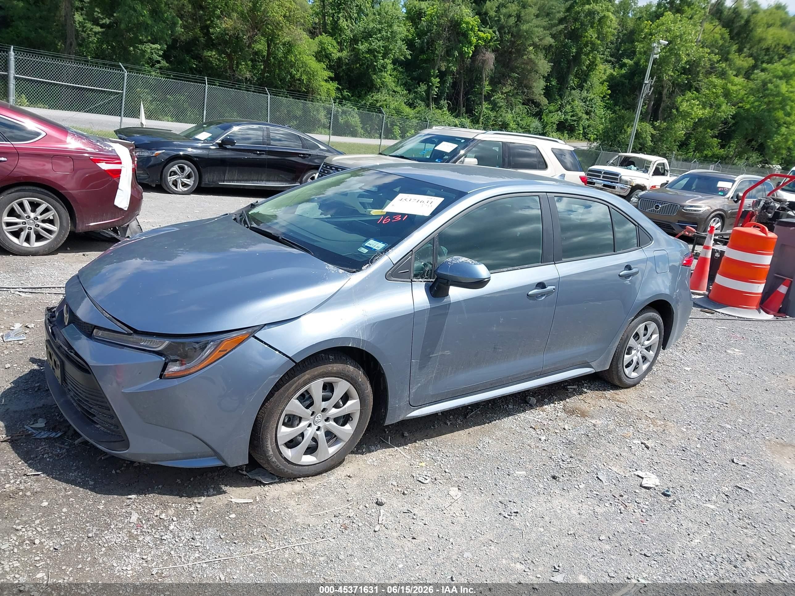 2026 Toyota Corolla Le Blue vin: 5YFB4MDE5TP445466