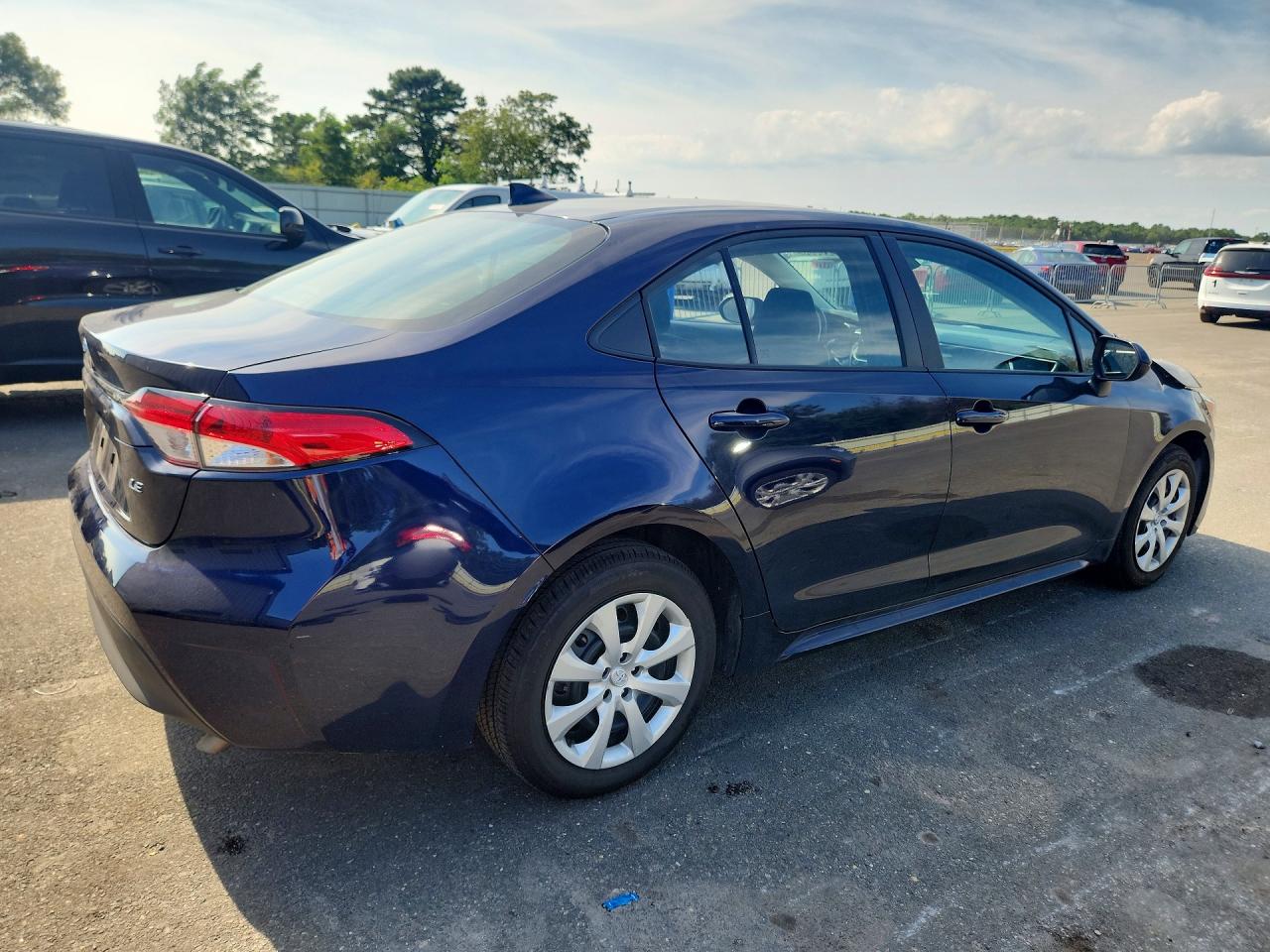 2026 Toyota Corolla Le Blue vin: 5YFB4MDE5TP456404