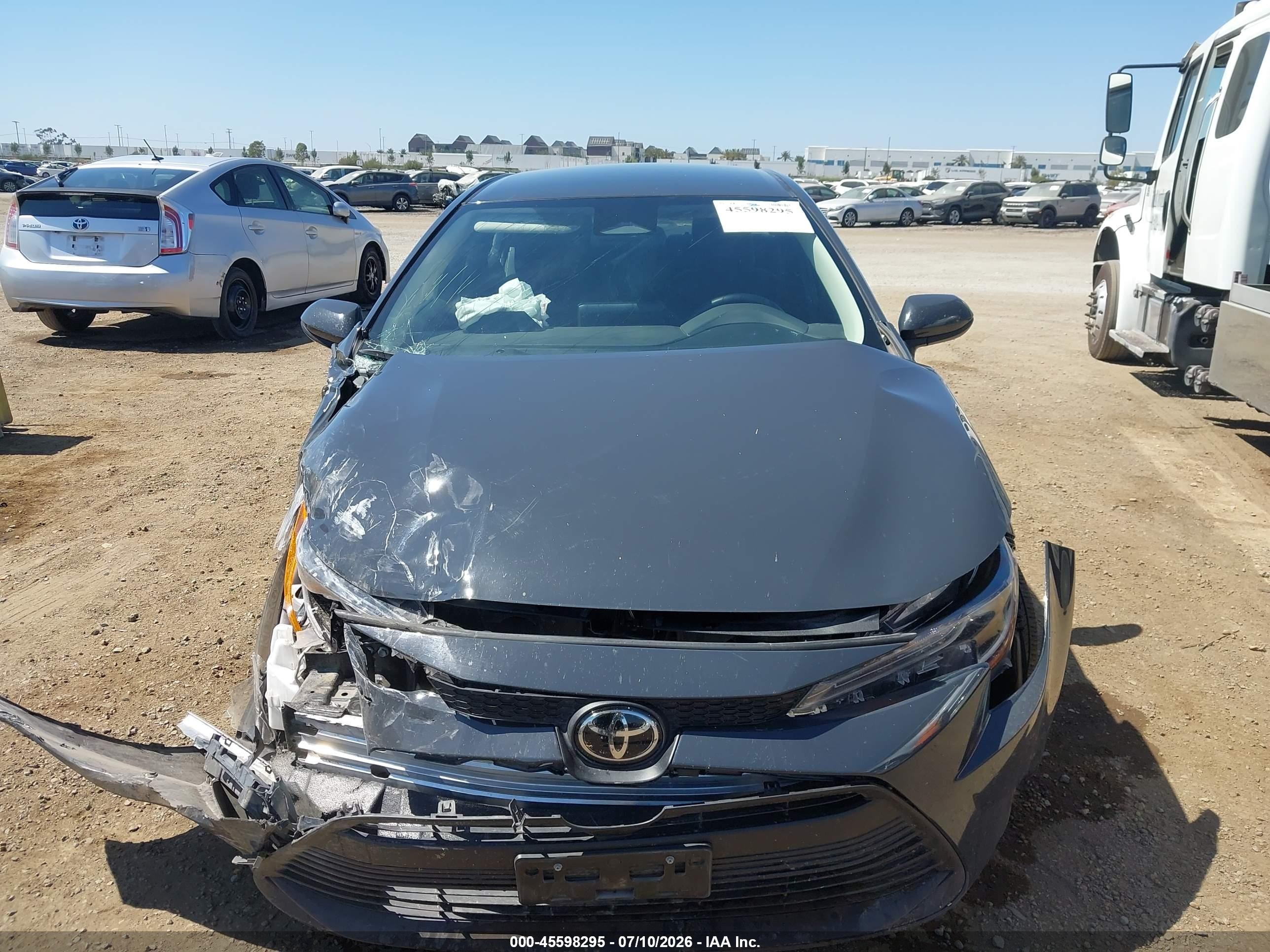 2025 Toyota Corolla Le Gray vin: 5YFB4MDE6SP302007