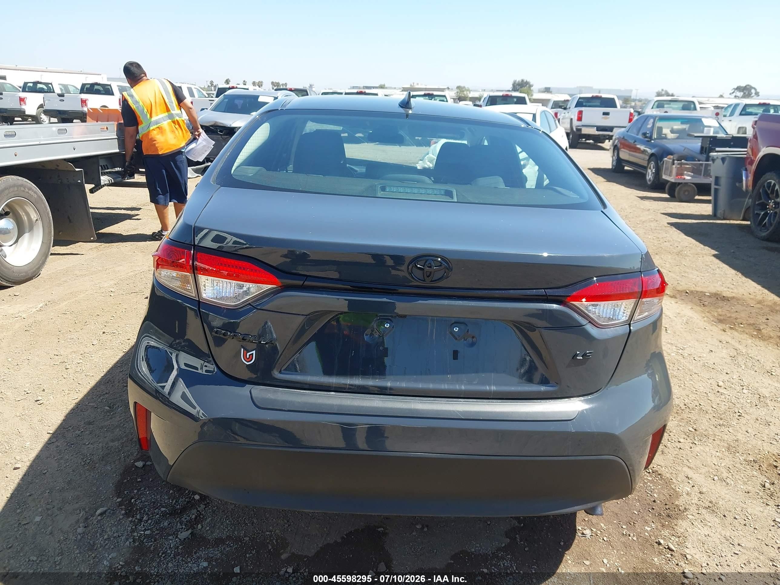 2025 Toyota Corolla Le Gray vin: 5YFB4MDE6SP302007