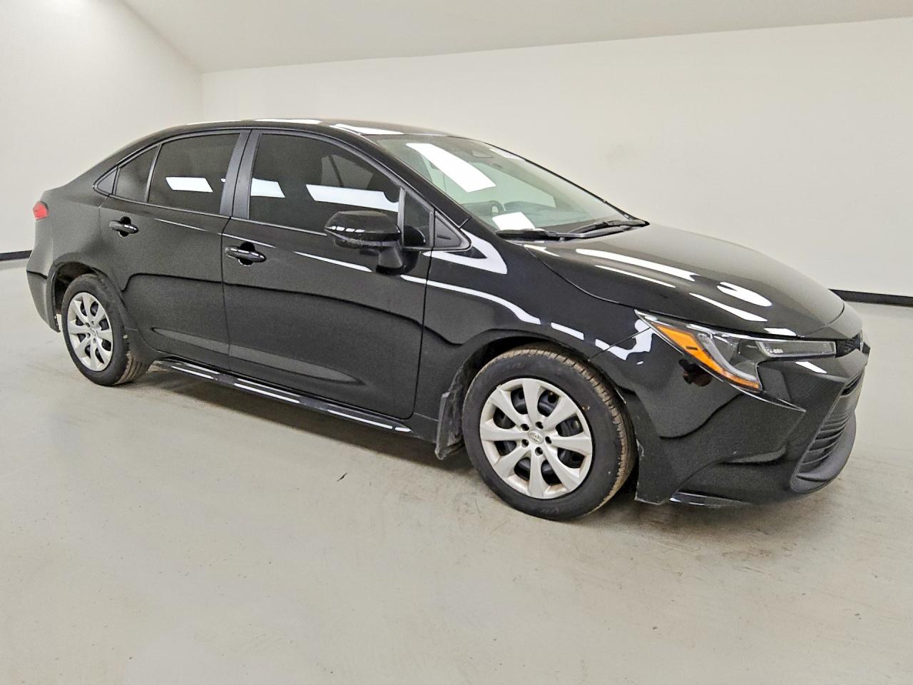 2025 Toyota Corolla Le Black vin: 5YFB4MDE6SP325528