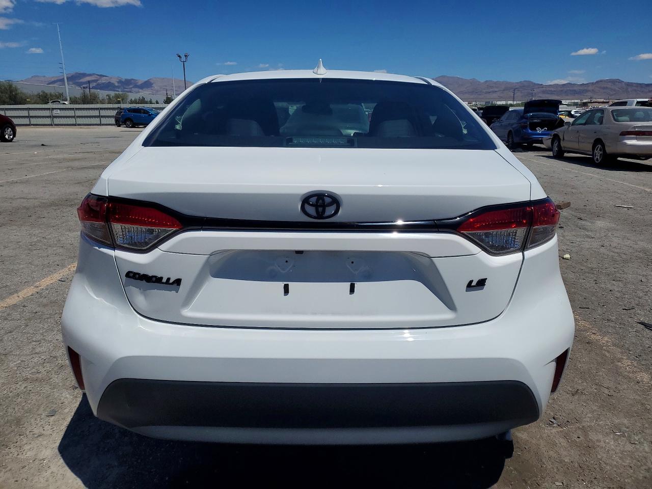 2025 Toyota Corolla Le White vin: 5YFB4MDE6SP338926