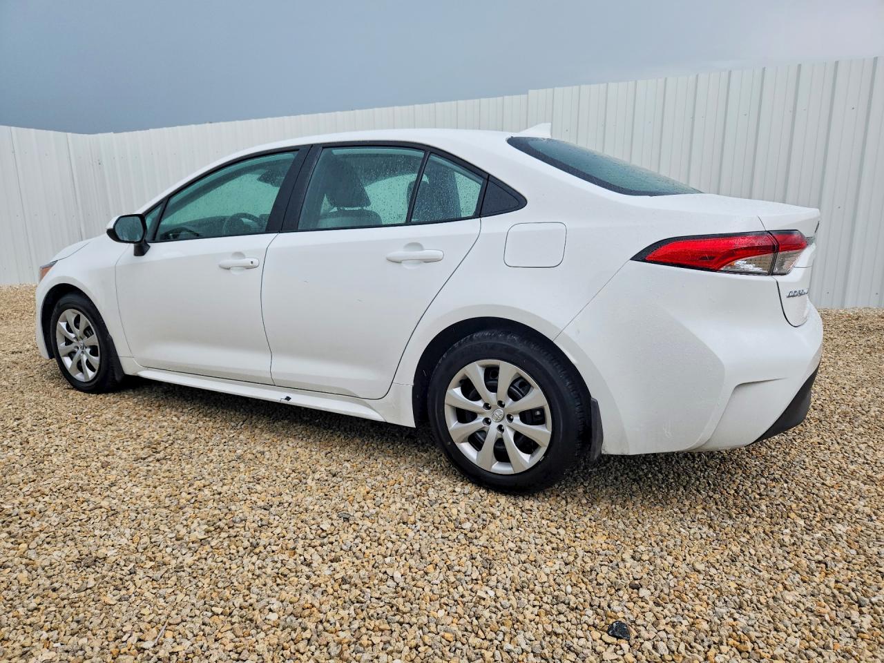 2026 Toyota Corolla Le White vin: 5YFB4MDE6TP376125