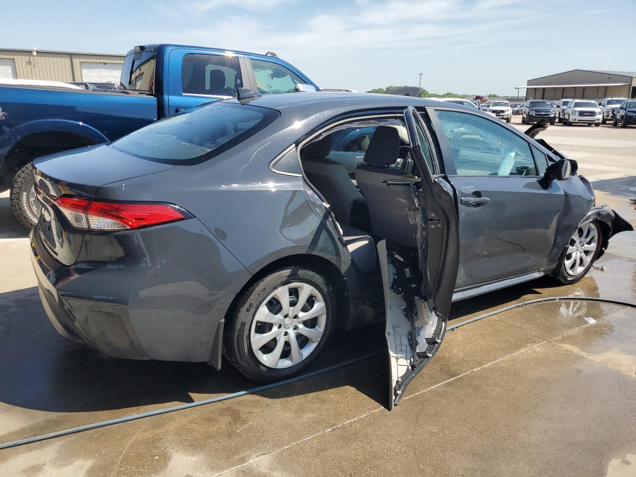 2024 Toyota Corolla Le Gray vin: 5YFB4MDE7RP216070 Damage: Right Qtr Panel, Dent(S) W/ Paint Dmg, 1 To 2 Inches