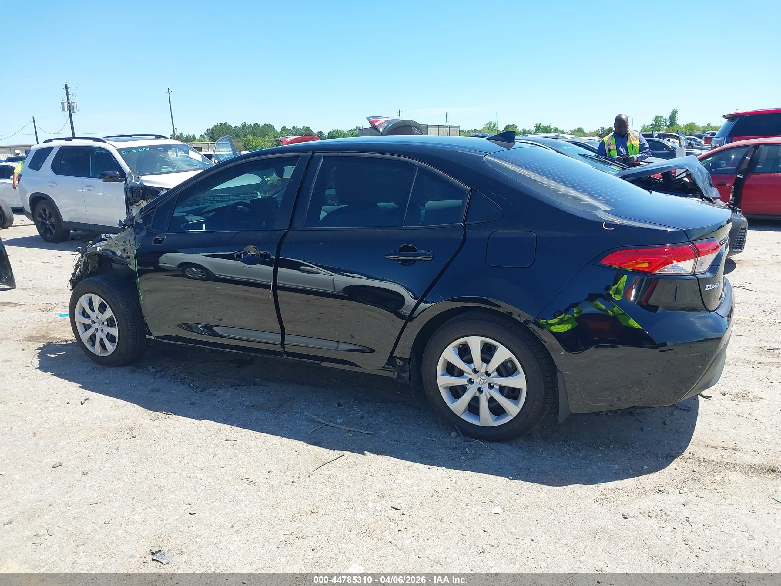 2025 Toyota Corolla Le Black vin: 5YFB4MDE7SP262150