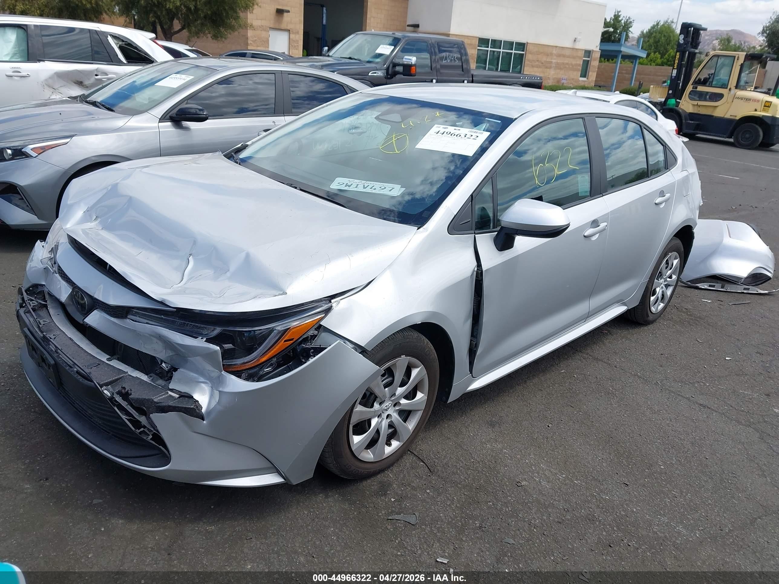 2025 Toyota Corolla Le Silver vin: 5YFB4MDE7SP269731