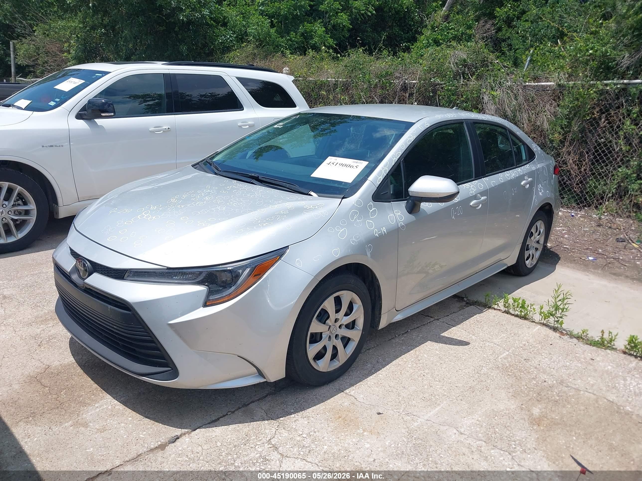 2025 Toyota Corolla Le Silver vin: 5YFB4MDE7SP271950