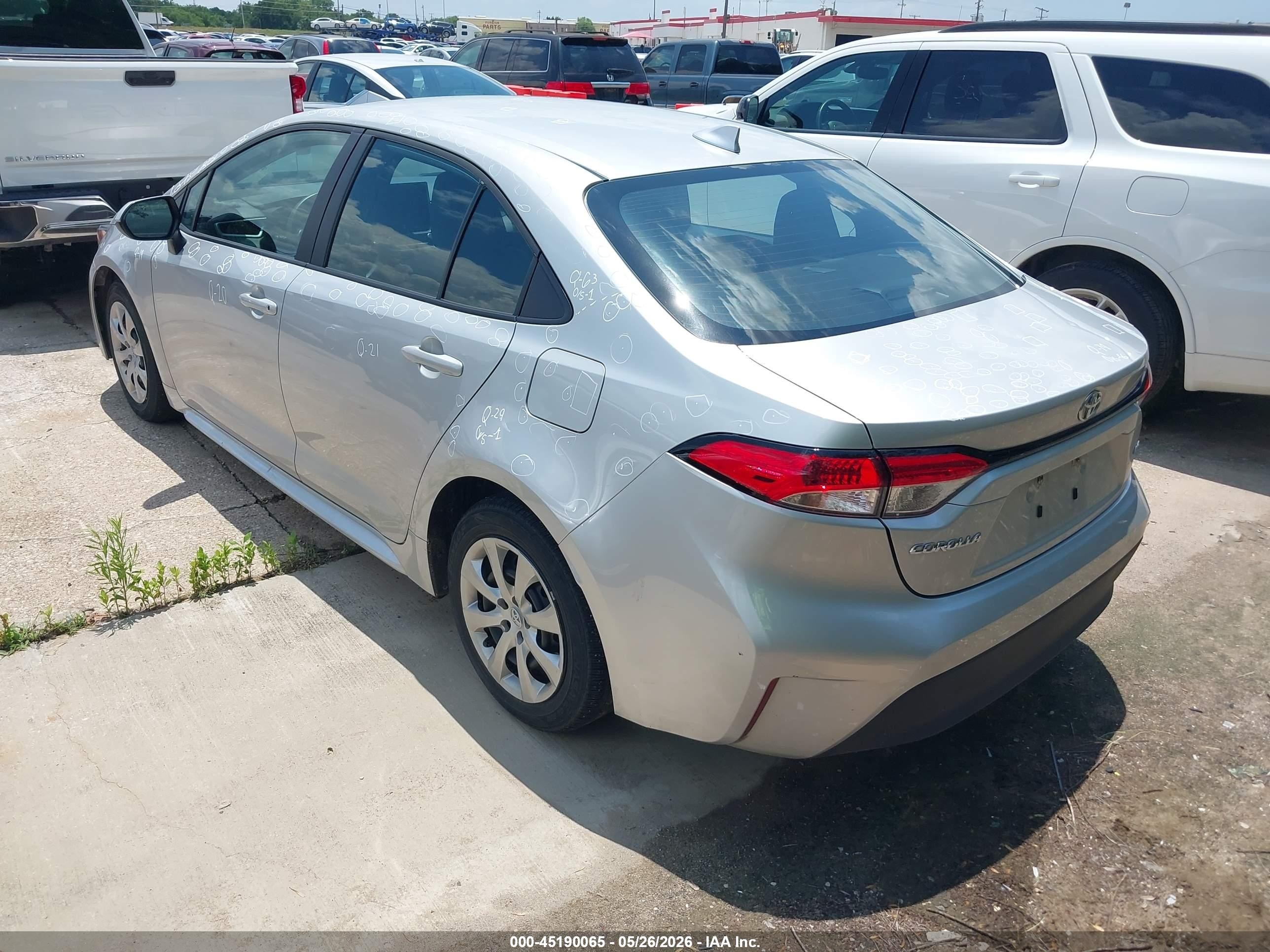 2025 Toyota Corolla Le Silver vin: 5YFB4MDE7SP271950