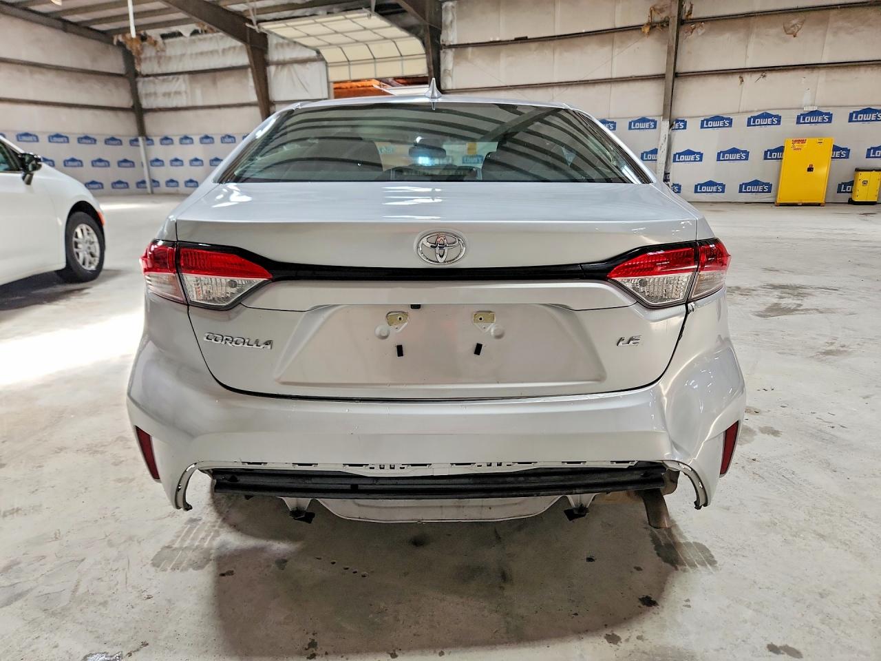 2025 Toyota Corolla Le Silver vin: 5YFB4MDE7SP333136