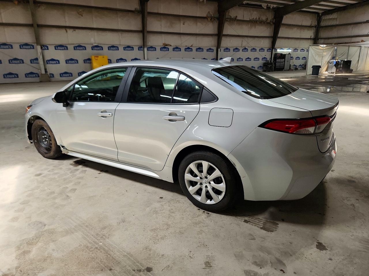 2025 Toyota Corolla Le Silver vin: 5YFB4MDE7SP333136