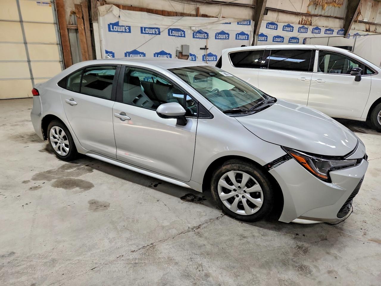 2025 Toyota Corolla Le Silver vin: 5YFB4MDE7SP333136