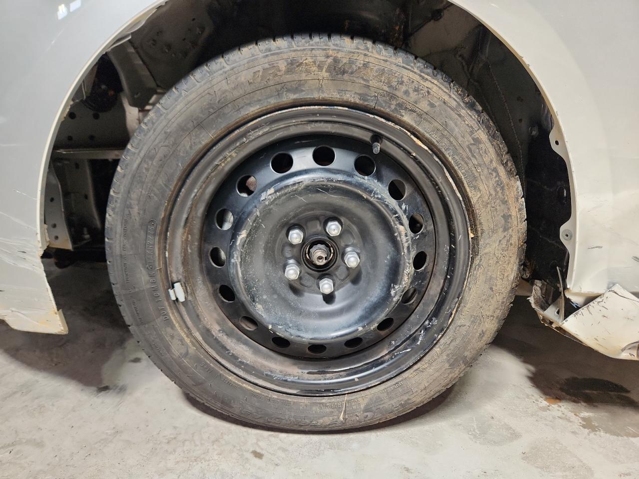 2025 Toyota Corolla Le Silver vin: 5YFB4MDE7SP333136 Damage: Left Front Wheel, Bent, Replacement Required