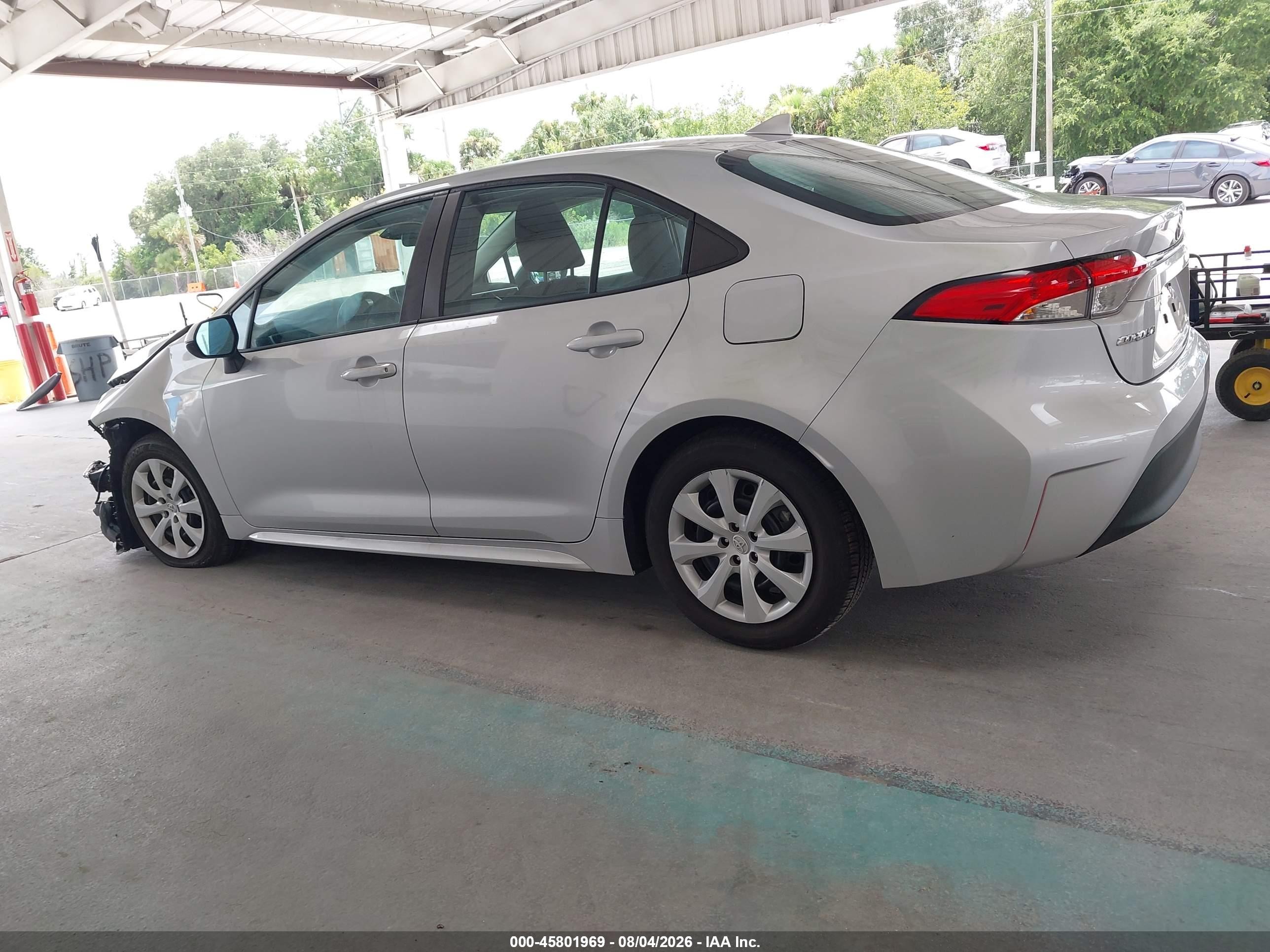 2024 Toyota Corolla Le Silver vin: 5YFB4MDE8RP145834
