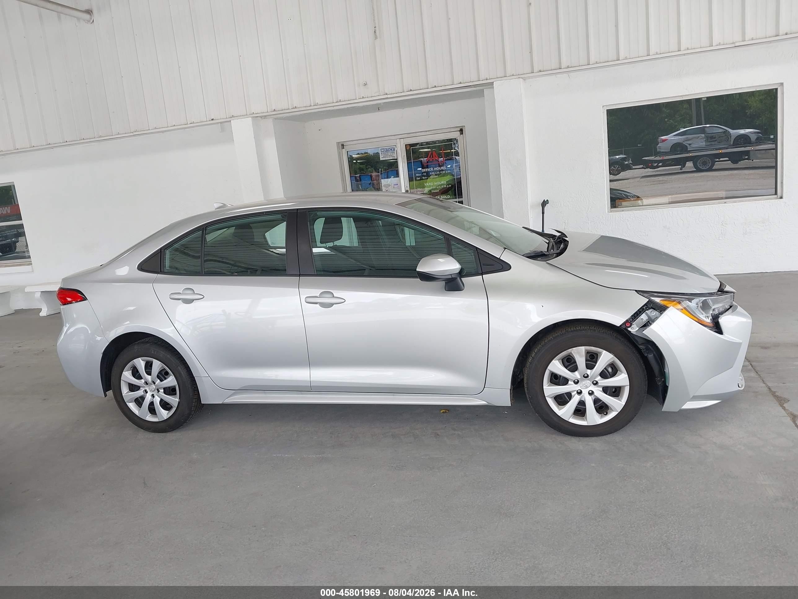 2024 Toyota Corolla Le Silver vin: 5YFB4MDE8RP145834